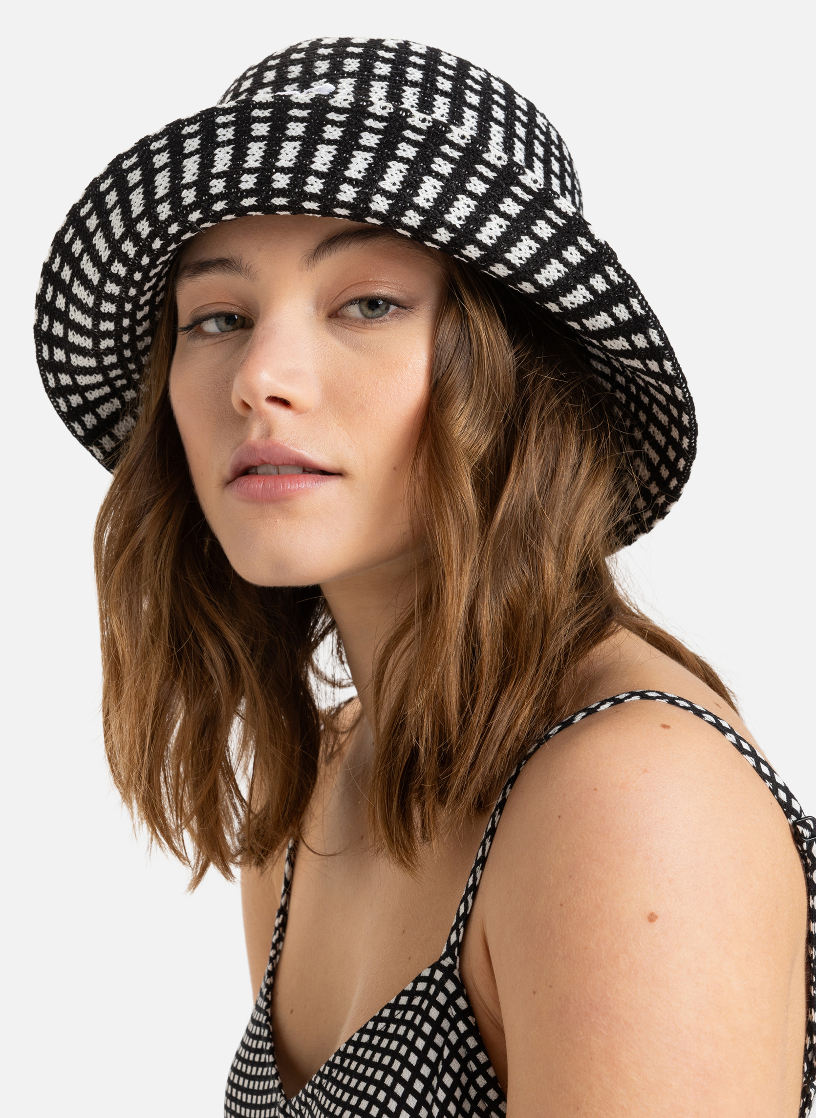 Bonnet Isotoner Femme - Tricot Noir, Neuf Avec étiquettes, Taille Unique