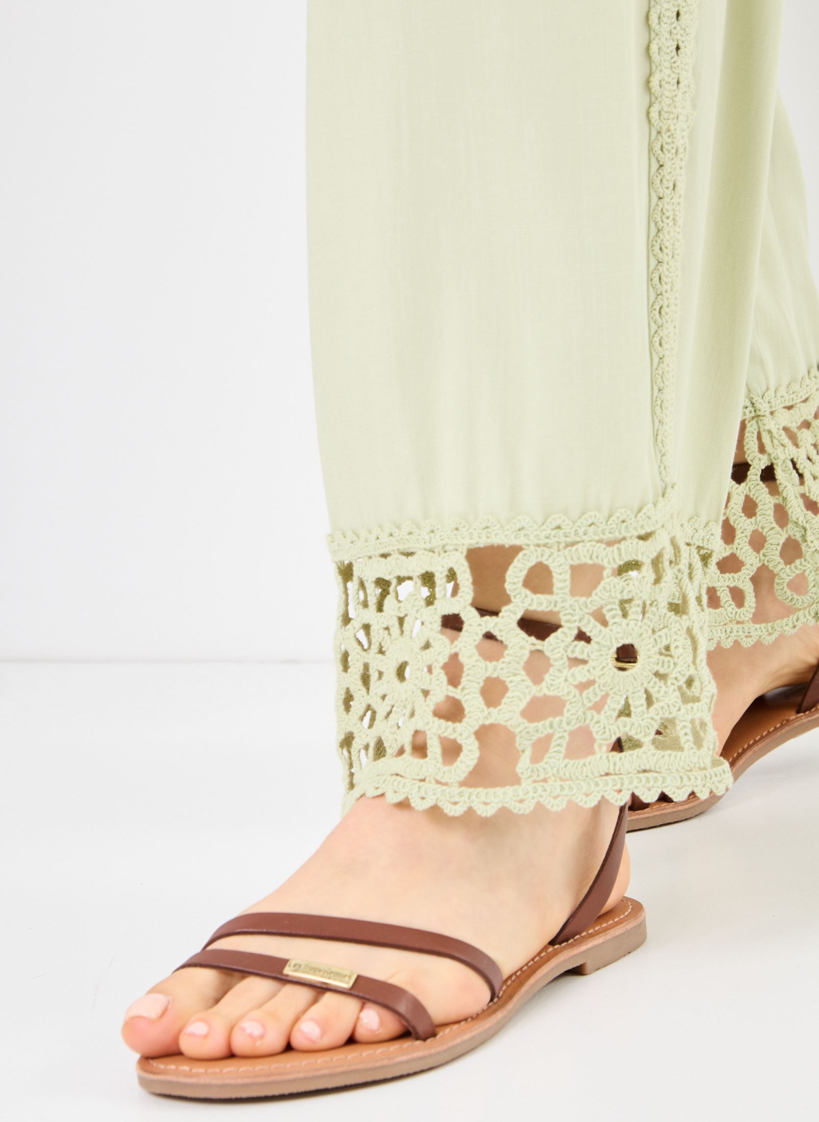 Pantaloni larghi PRIELLA donna verde La Petite Etoile Pantaloni larghi PRIELLA donna verde 31-VERT AMANDE
