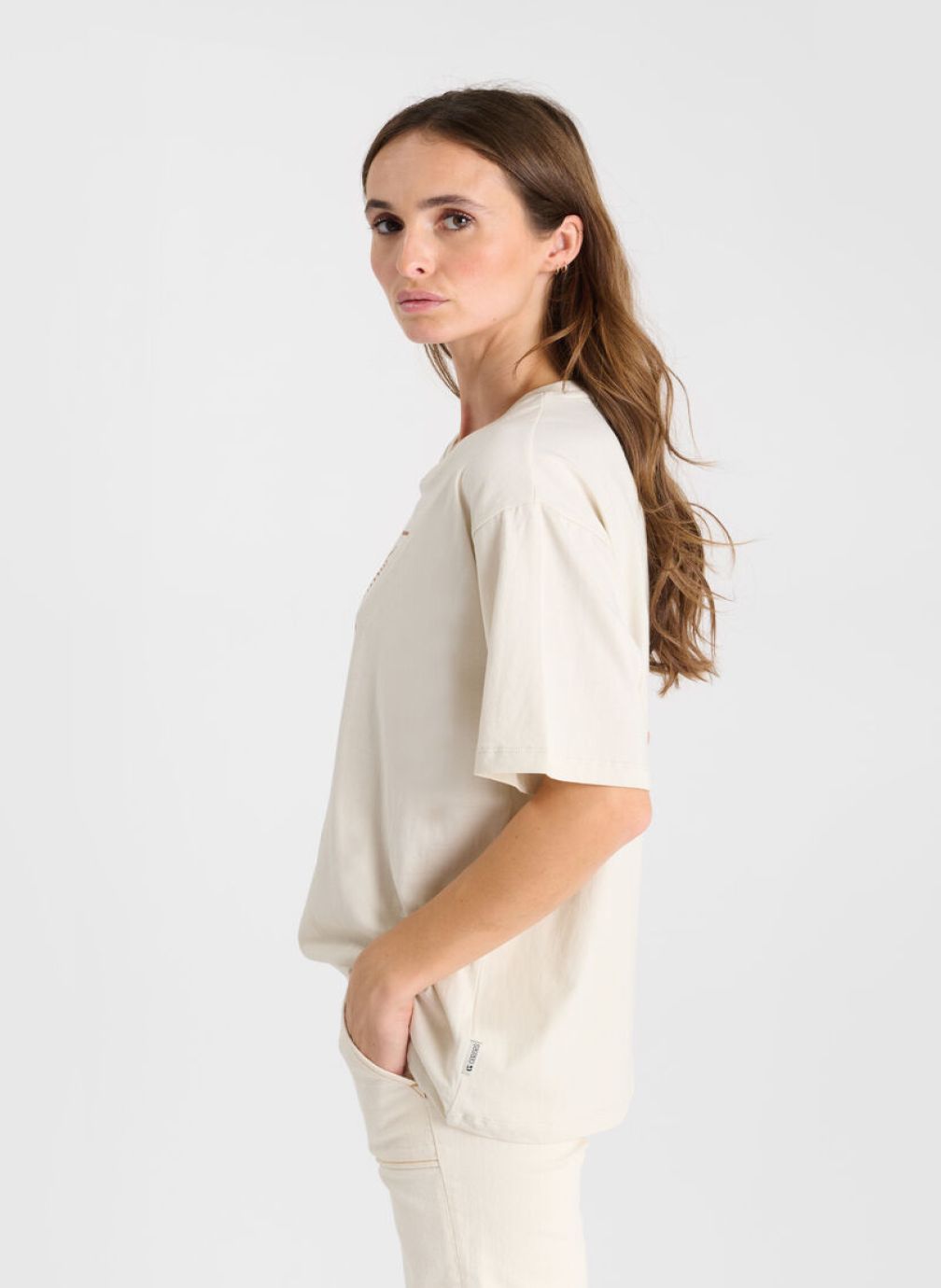 Le Temps Des Cerises Tee shirts Manches Courtes Tee Shirt LYNETTE White le-temps-des-cerises-tee-shirts-manches-courtes-tee-shirt-lynette-white