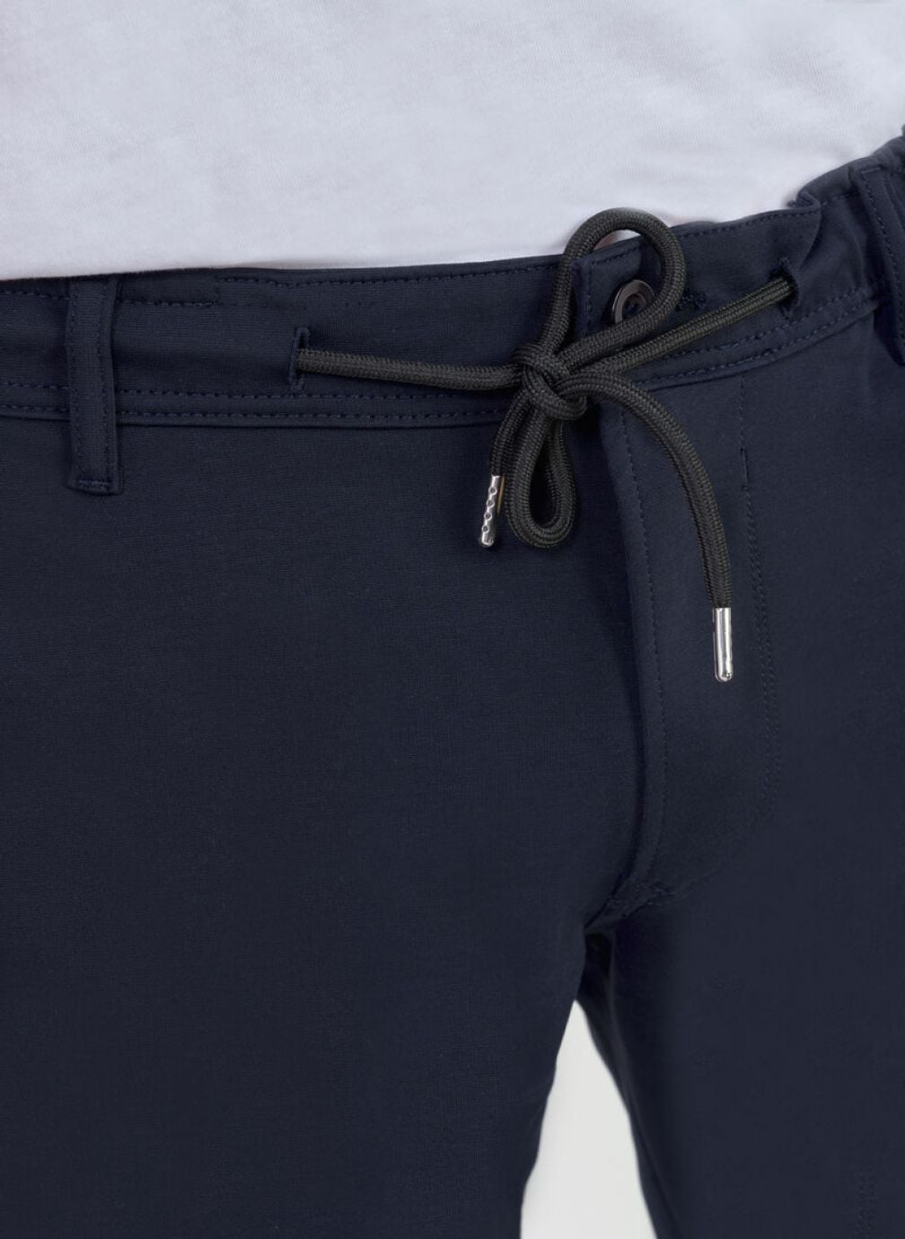 Pantalons droits Pantalon jogpant MALO Blue homme bleu Le temps des cerises Pantalons droits Pantalon jogpant MALO Blue homme bleu Bleu