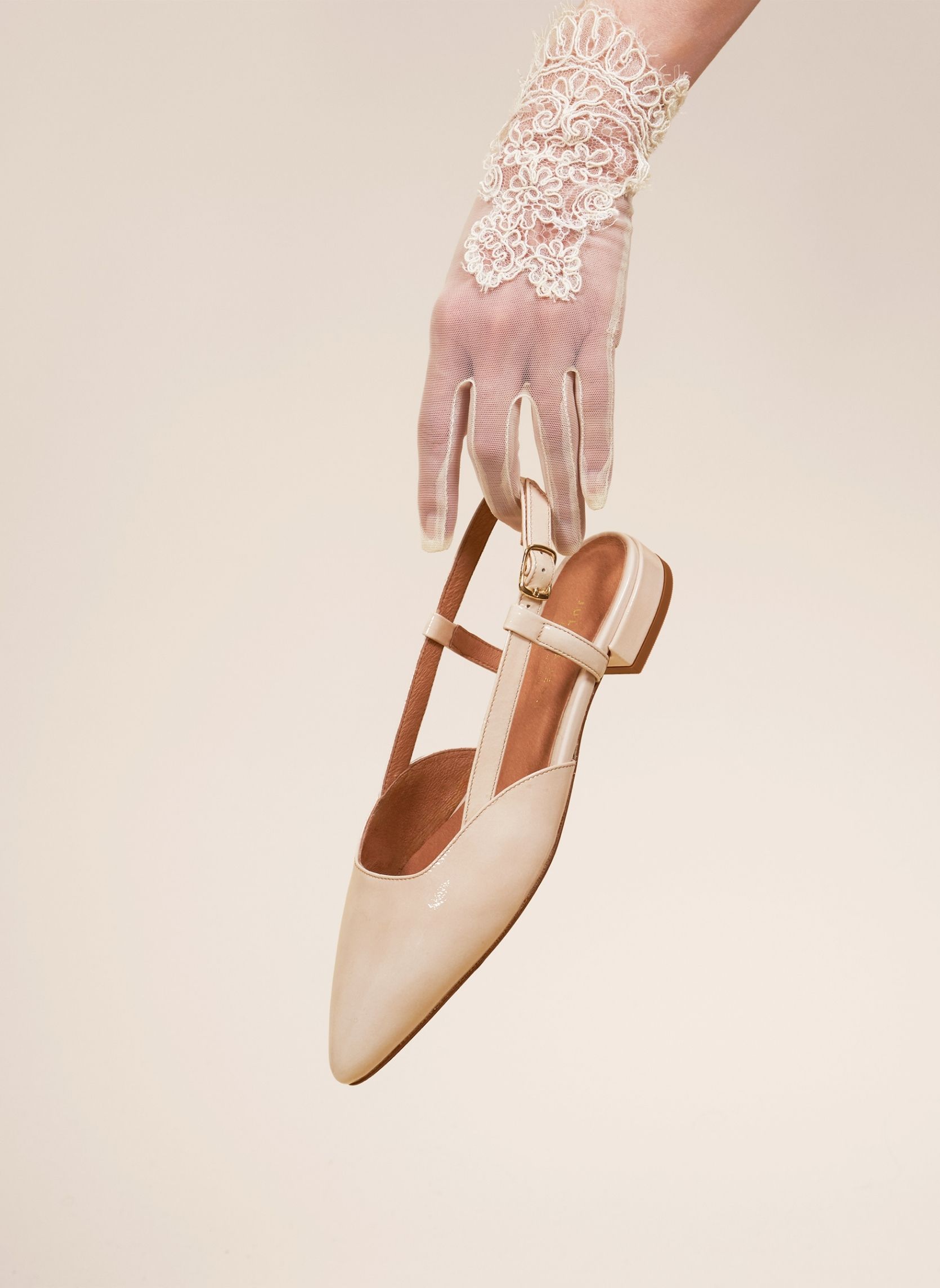 Ballerines classiques Ballerines slingback Elise femme beige JULES & JENN Ballerines classiques Ballerines slingback Elise femme beige Crème