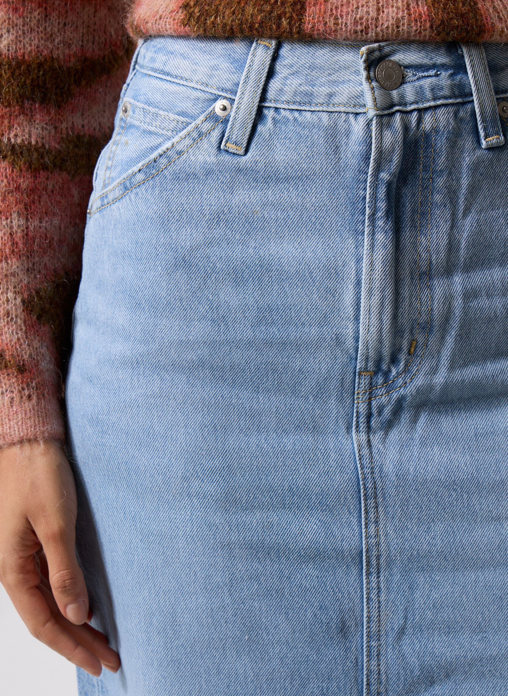 Jupes mi-longues HR BACK SLIT SKIRT LIGHT INDIGO - WORN I femme bleu Levi's Jupes mi-longues HR BACK SLIT SKIRT LIGHT INDIGO - WORN I femme bleu RIVETING CLEAN HEM