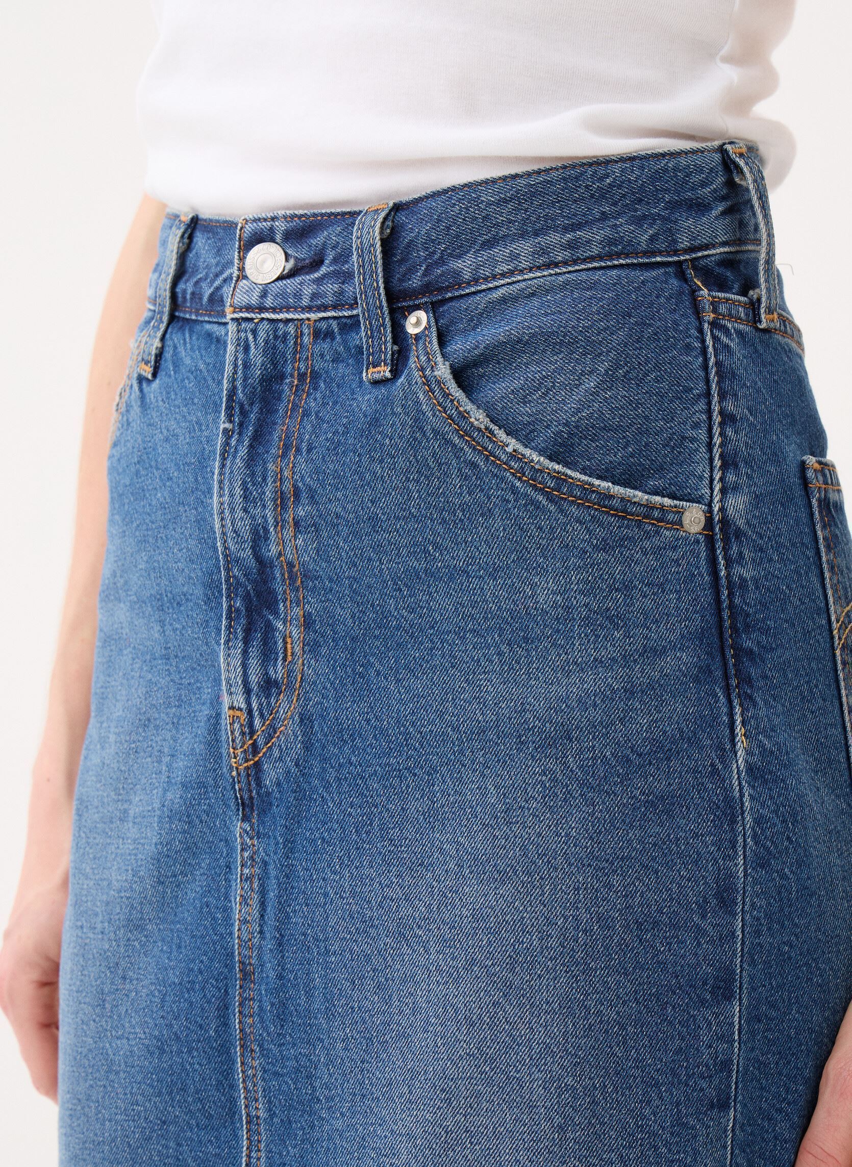 Halflange rokken HR BACK SLIT SKIRT LIGHT INDIGO - WORN I dames blauw Levi's Halflange rokken HR BACK SLIT SKIRT LIGHT INDIGO - WORN I dames blauw REVIEW TIME