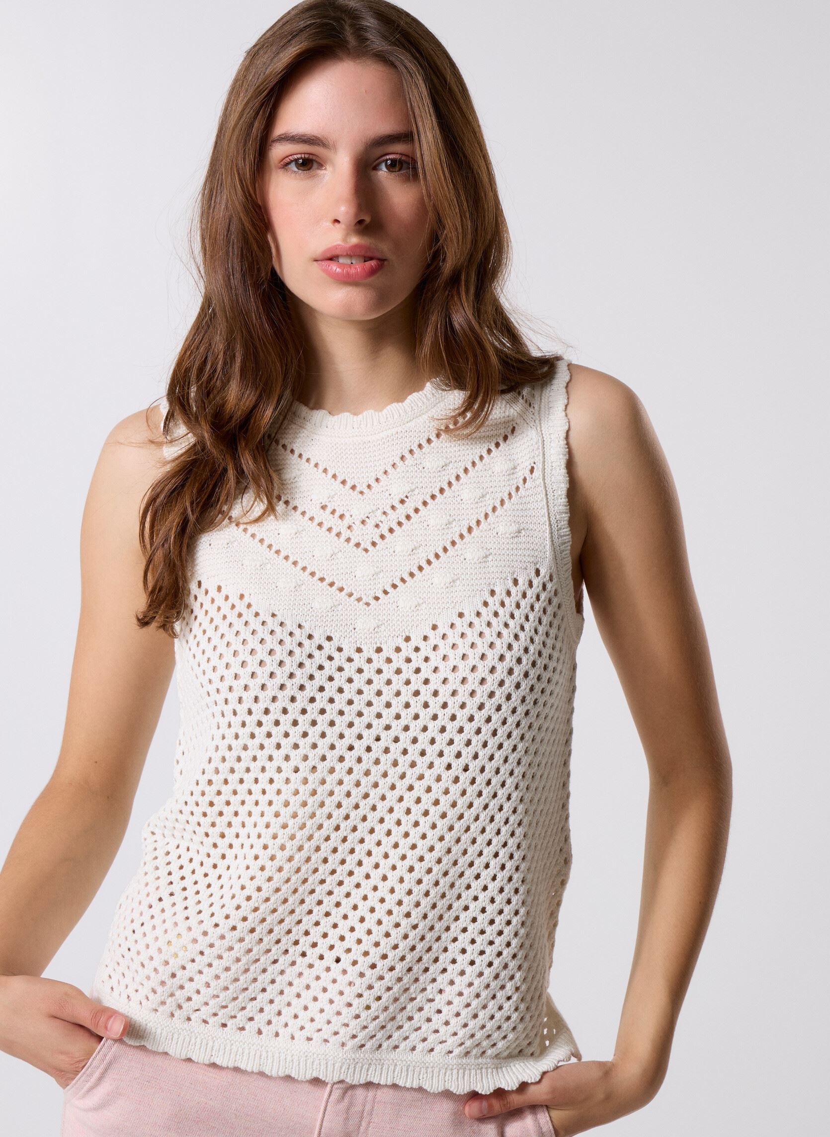 Pull droit Adrienne détails perforés