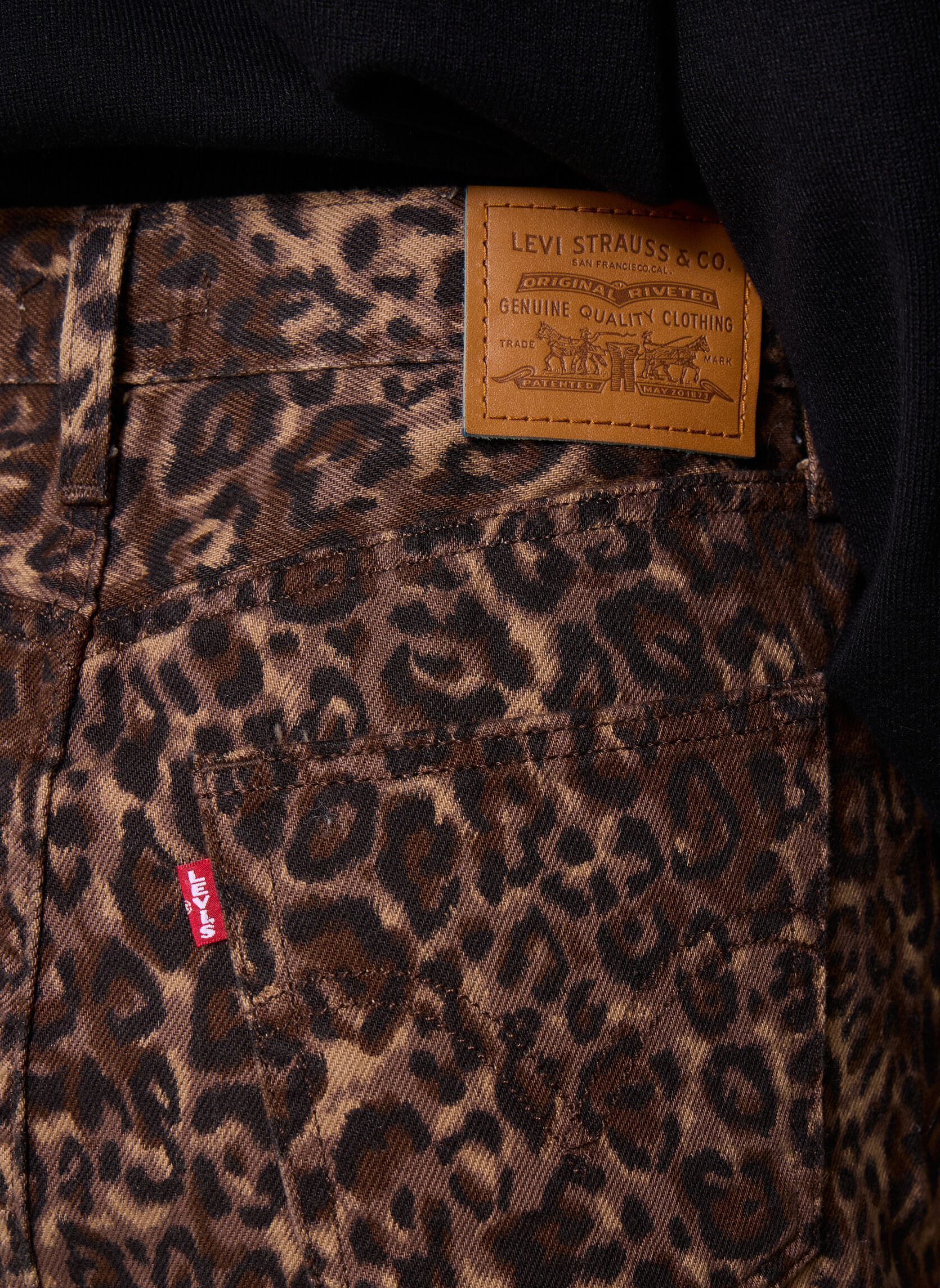 Jupes courtes ICON SKIRT BROWNS femme marron Levi's Jupes courtes ICON SKIRT BROWNS femme marron CAT EYES