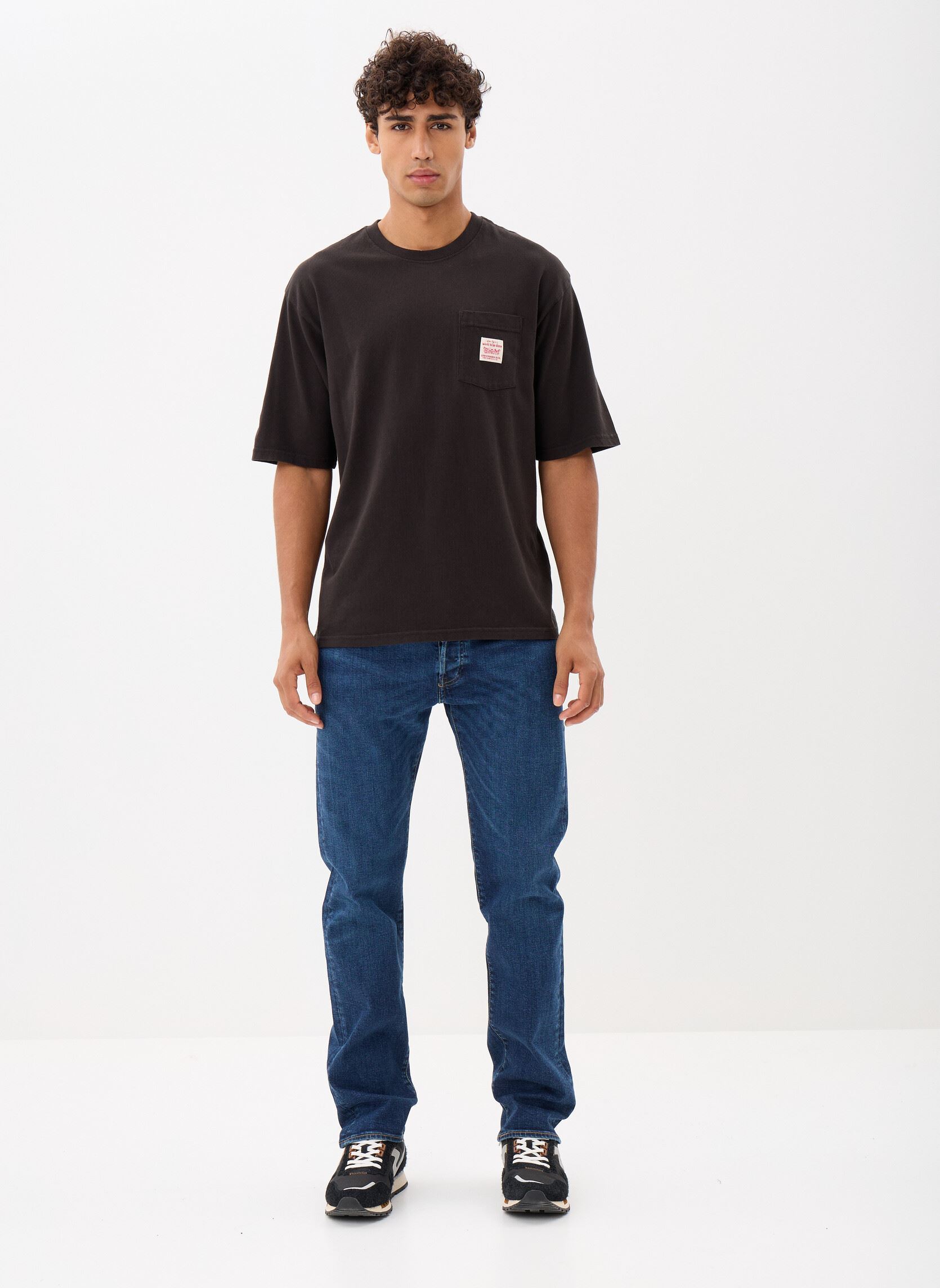 Tee-shirts manches courtes SS WORKWEAR TEE BLACKS homme noir Levi's Tee-shirts manches courtes SS WORKWEAR TEE BLACKS homme noir METEORITE