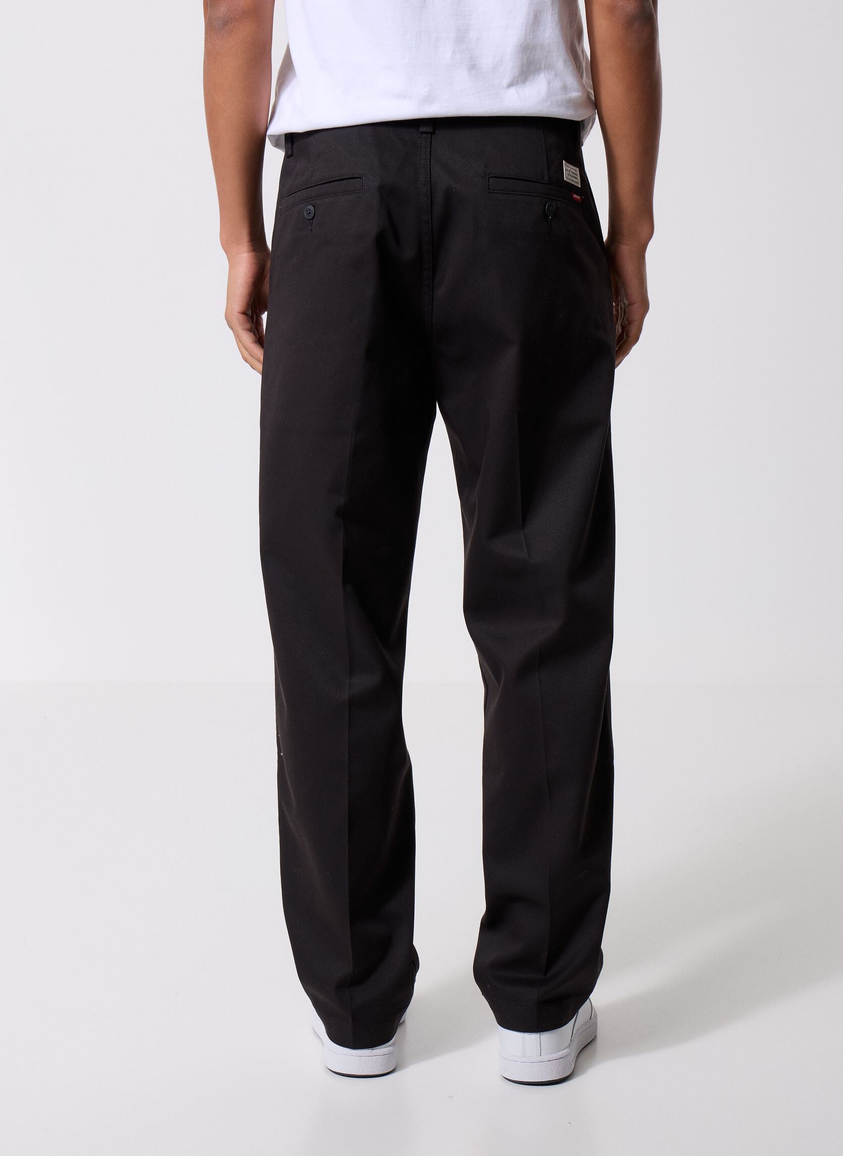Pantalons chino XX CHINO LOOSE STRT BLACKS homme noir Levi's Pantalons chino XX CHINO LOOSE STRT BLACKS homme noir Meteorite