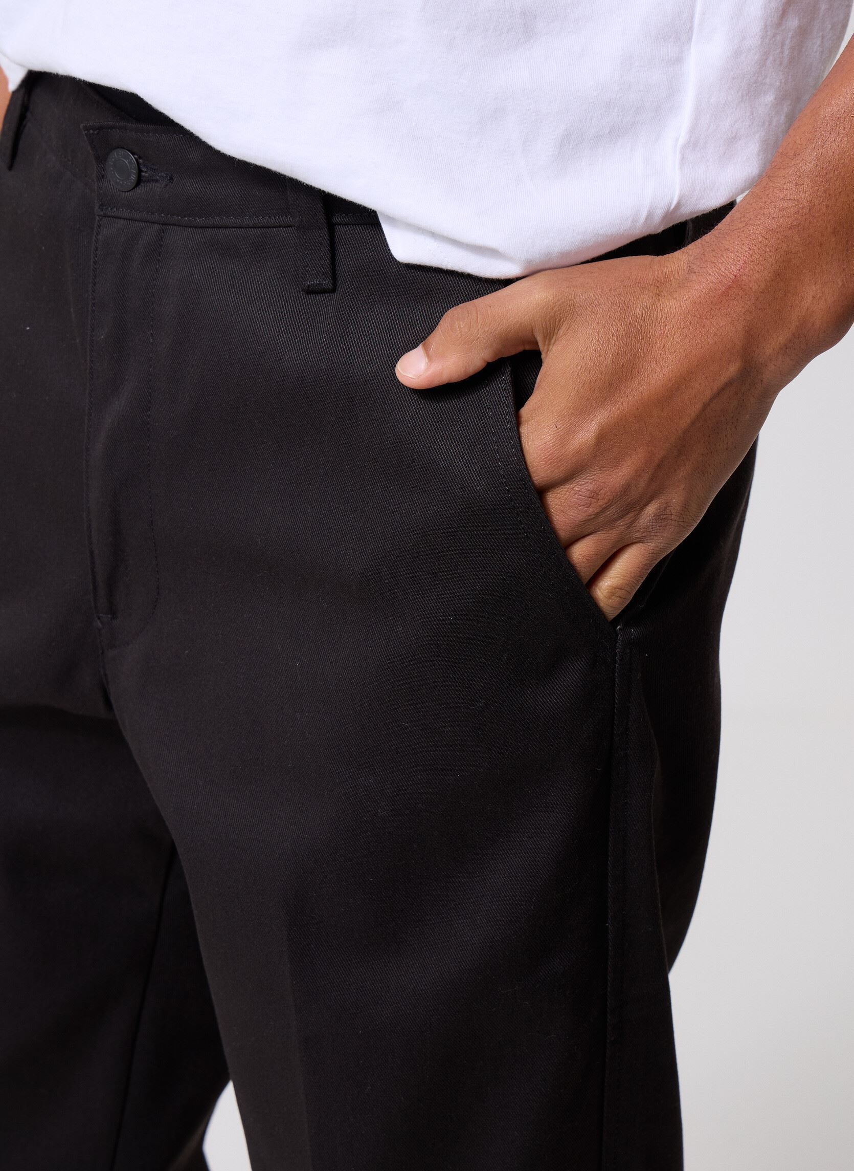 Pantalons chino XX CHINO LOOSE STRT BLACKS homme noir Levi's Pantalons chino XX CHINO LOOSE STRT BLACKS homme noir Meteorite