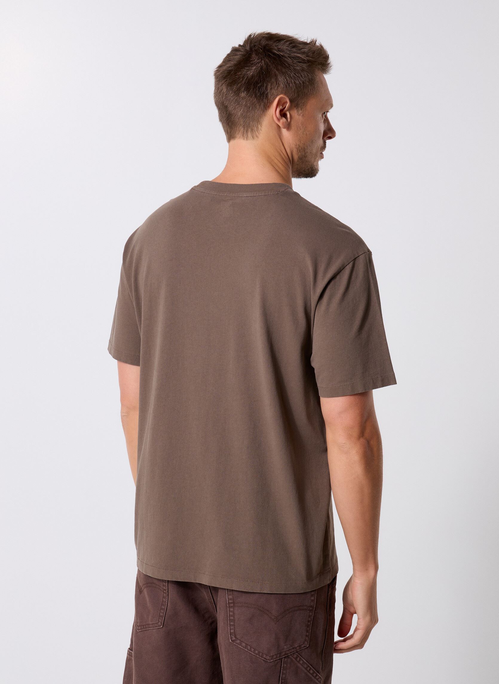 Tee-shirts manches courtes RED TAB VINTAGE TEE BROWNS homme marron Levi's Tee-shirts manches courtes RED TAB VINTAGE TEE BROWNS homme marron GARMENT DYE KHAKI GR