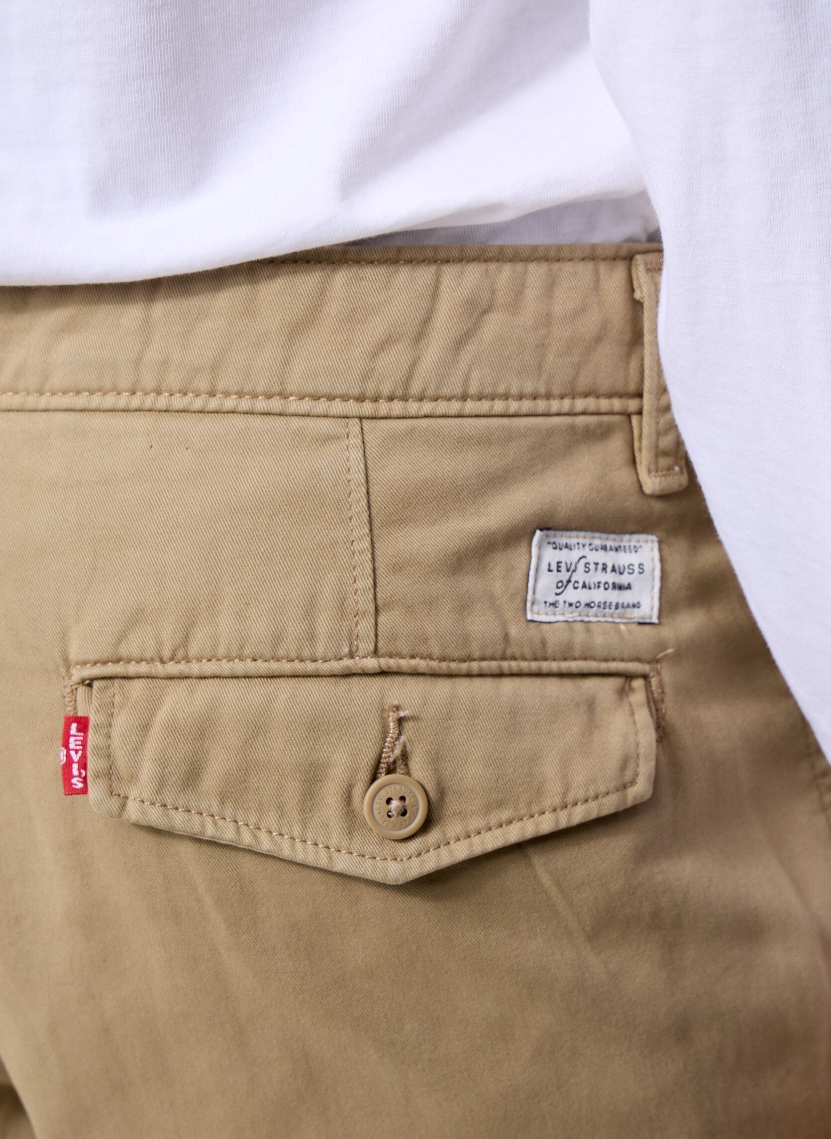 Pantalons chino XX CHINO AUTHENTIC RLX NEUTRALS homme beige Levi's Pantalons chino XX CHINO AUTHENTIC RLX NEUTRALS homme beige SAND KHAKI AUTH GD