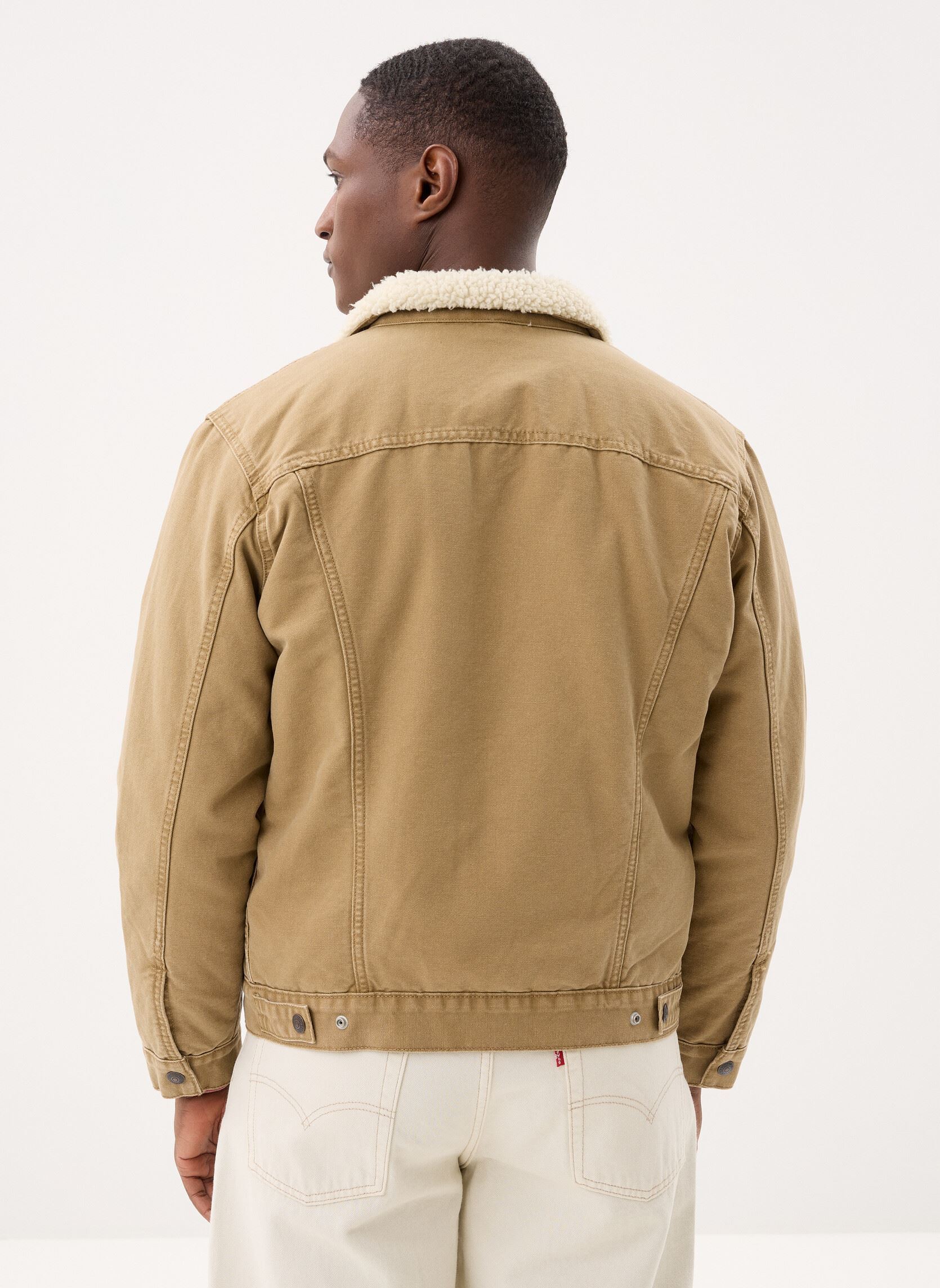 Vestes en jean TYPE 3 SHERPA TRUCKER MED INDIGO - WORN homme marron Levi's Vestes en jean TYPE 3 SHERPA TRUCKER MED INDIGO - WORN homme marron ERMINE
