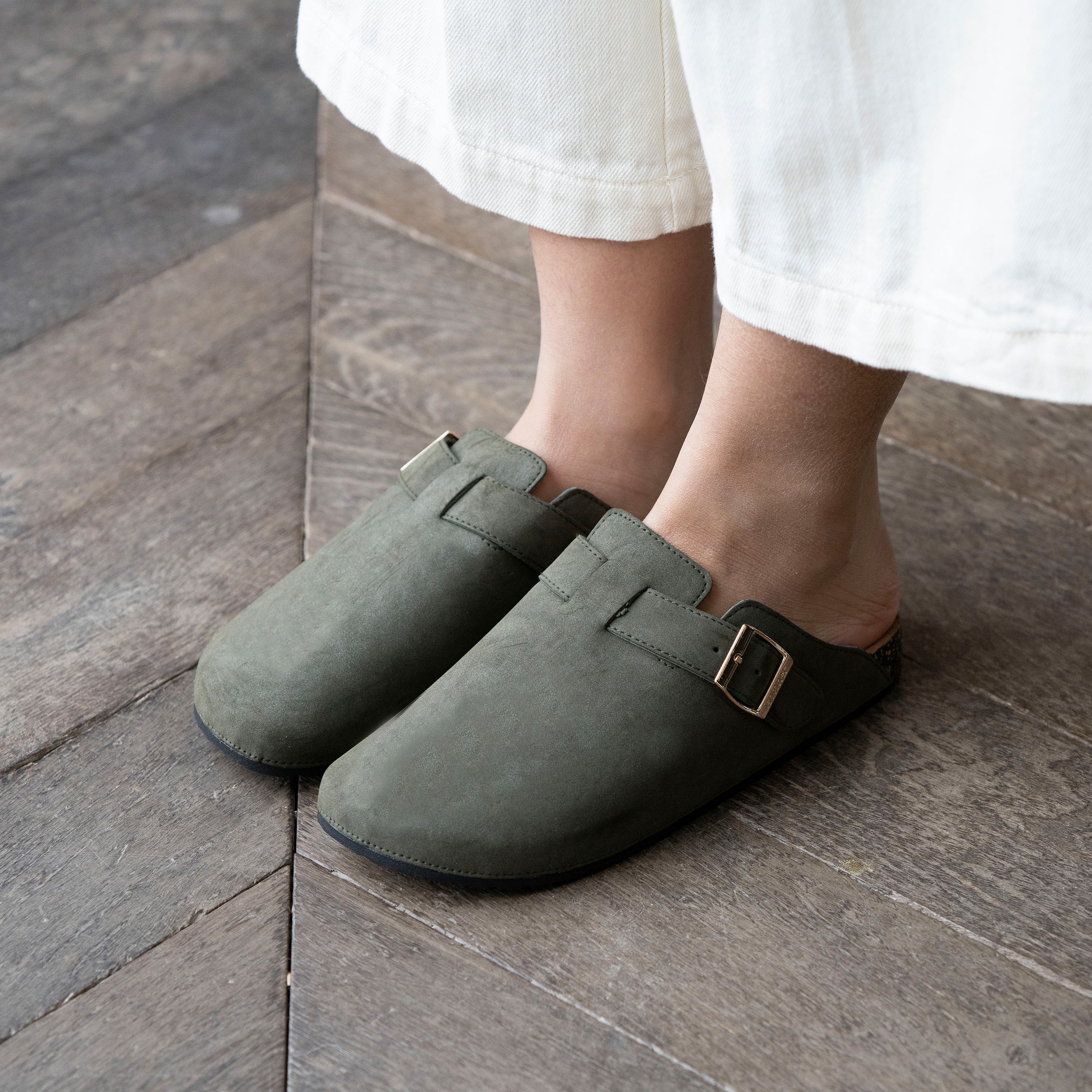 Isotoner Mules et sabots Mules Sabots confort Femme Kaki femme