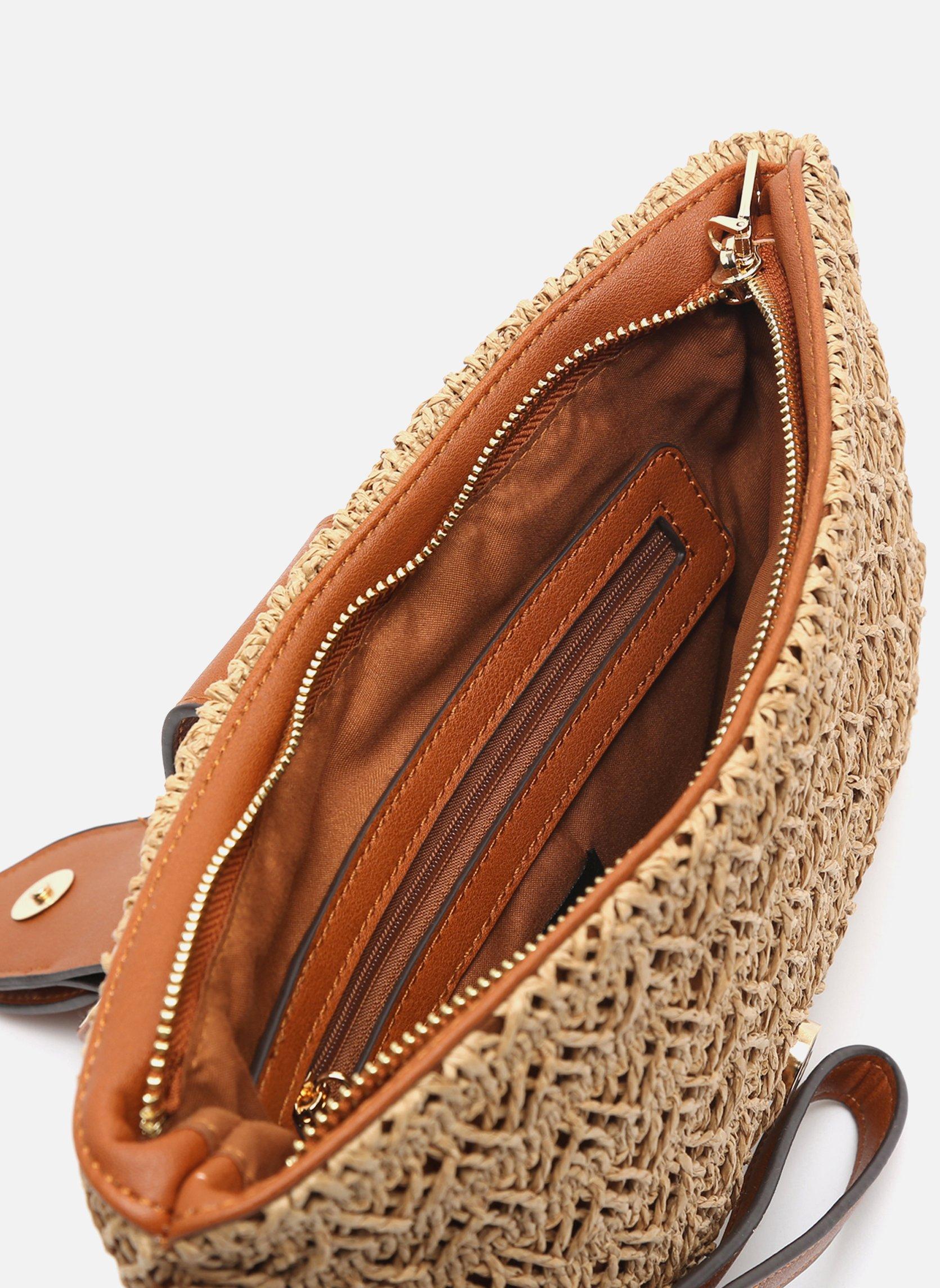 Mode : Sacs et chapeaux en raphia