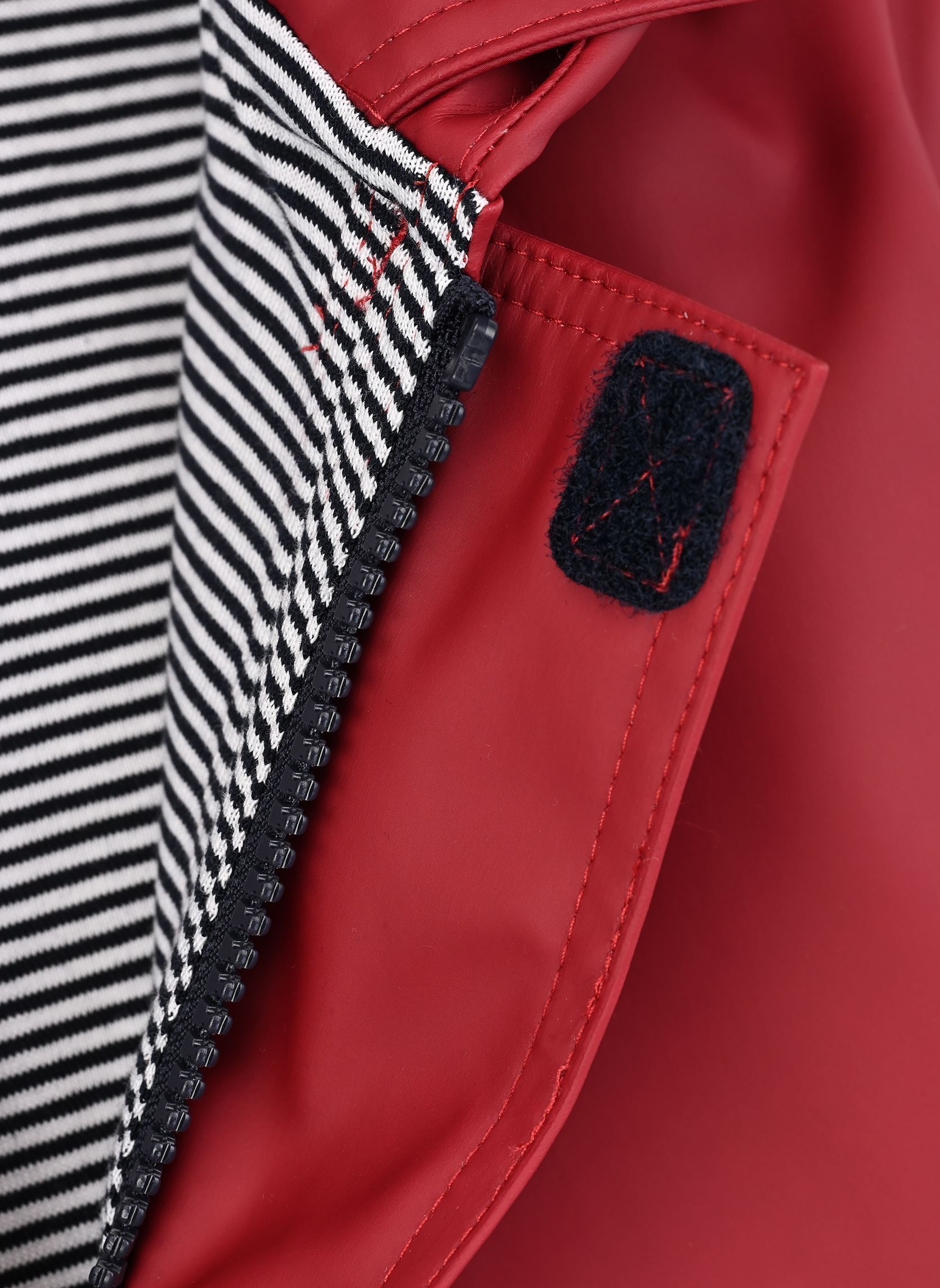 Vestes imperméables et coupe-vents Carmac fille rouge Petit Bateau Vestes imperméables et coupe-vents Carmac fille rouge AMARANTE