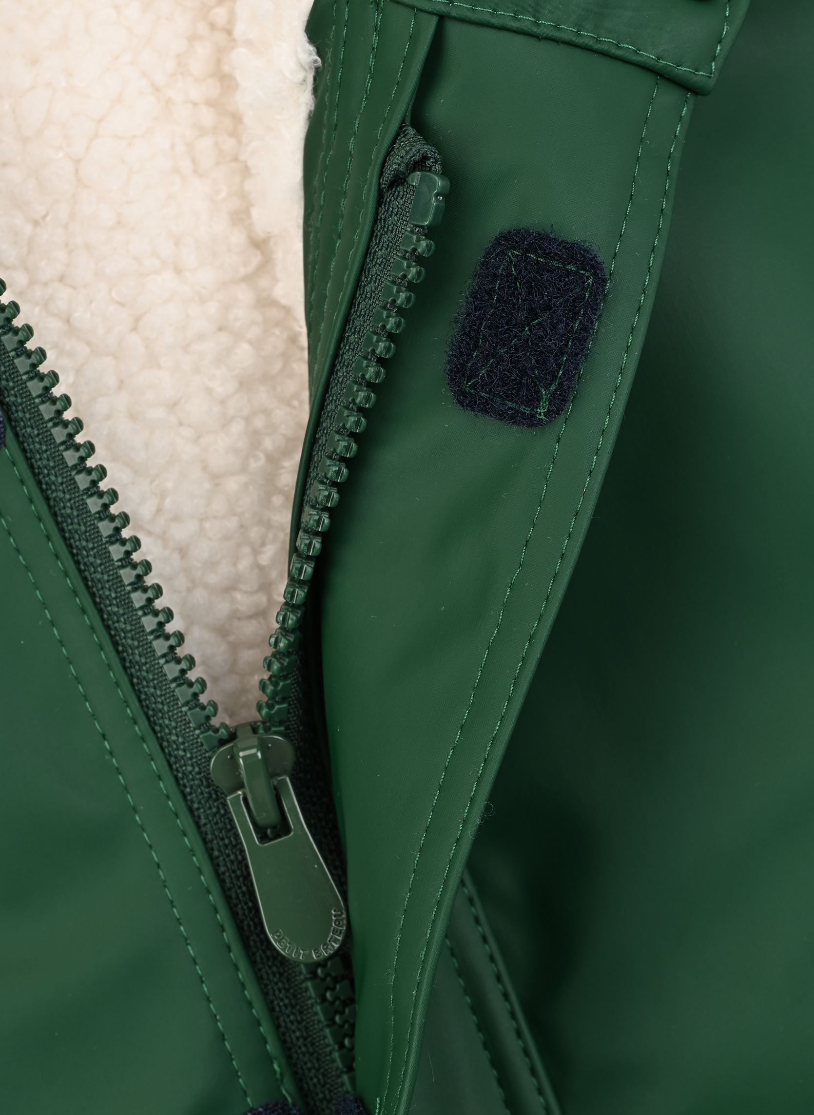 Wasserdichte Windbreaker / Wasserdichte Windjacken Caniche grün Petit Bateau Wasserdichte Windbreaker / Wasserdichte Windjacken Caniche grün WILLOW