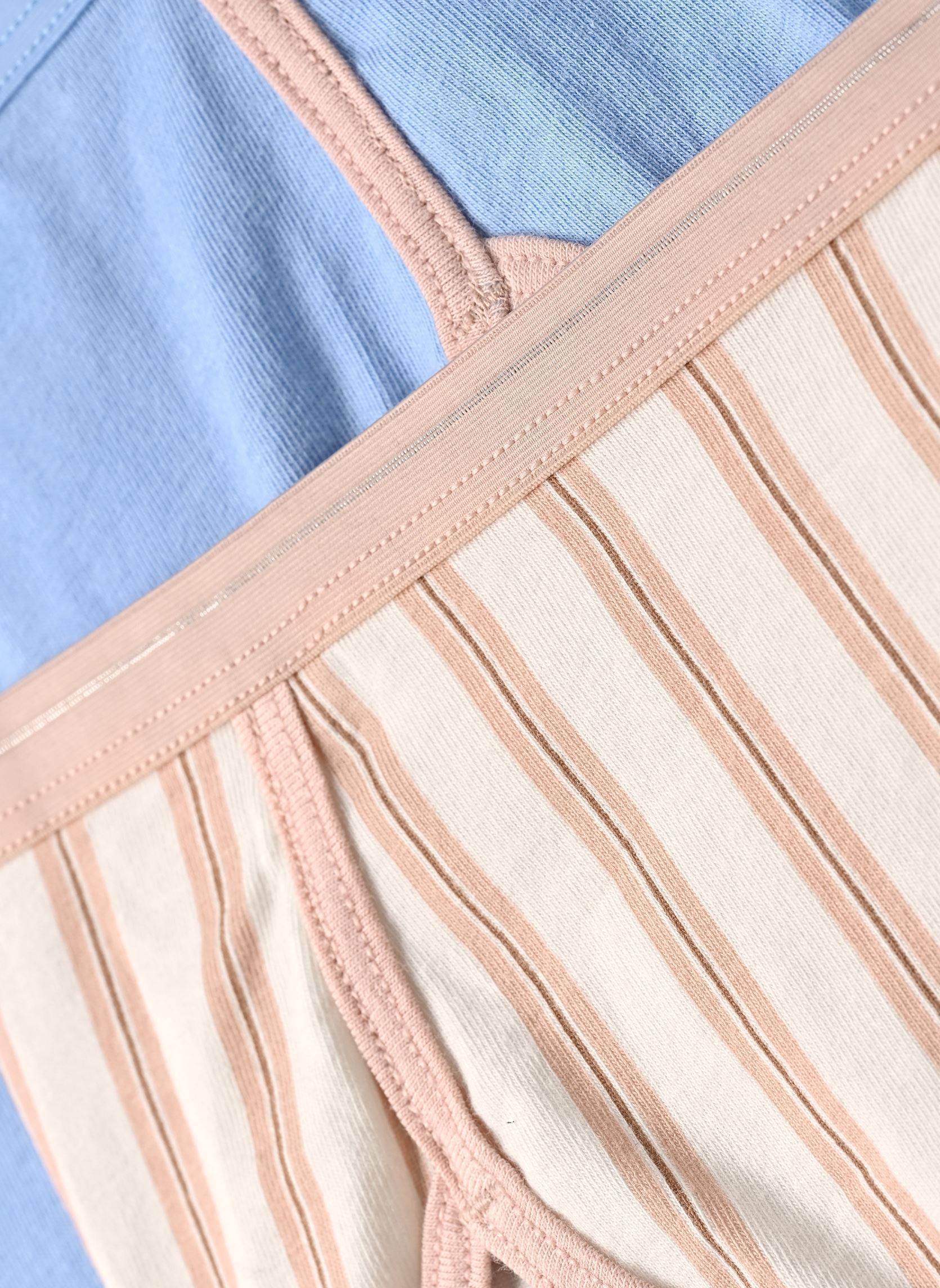 Culottes DIM x Inès de la Fressange Pockets Short femme multicolore Dim Culottes DIM x Inès de la Fressange Pockets Short femme multicolore BTC_L.BL PET