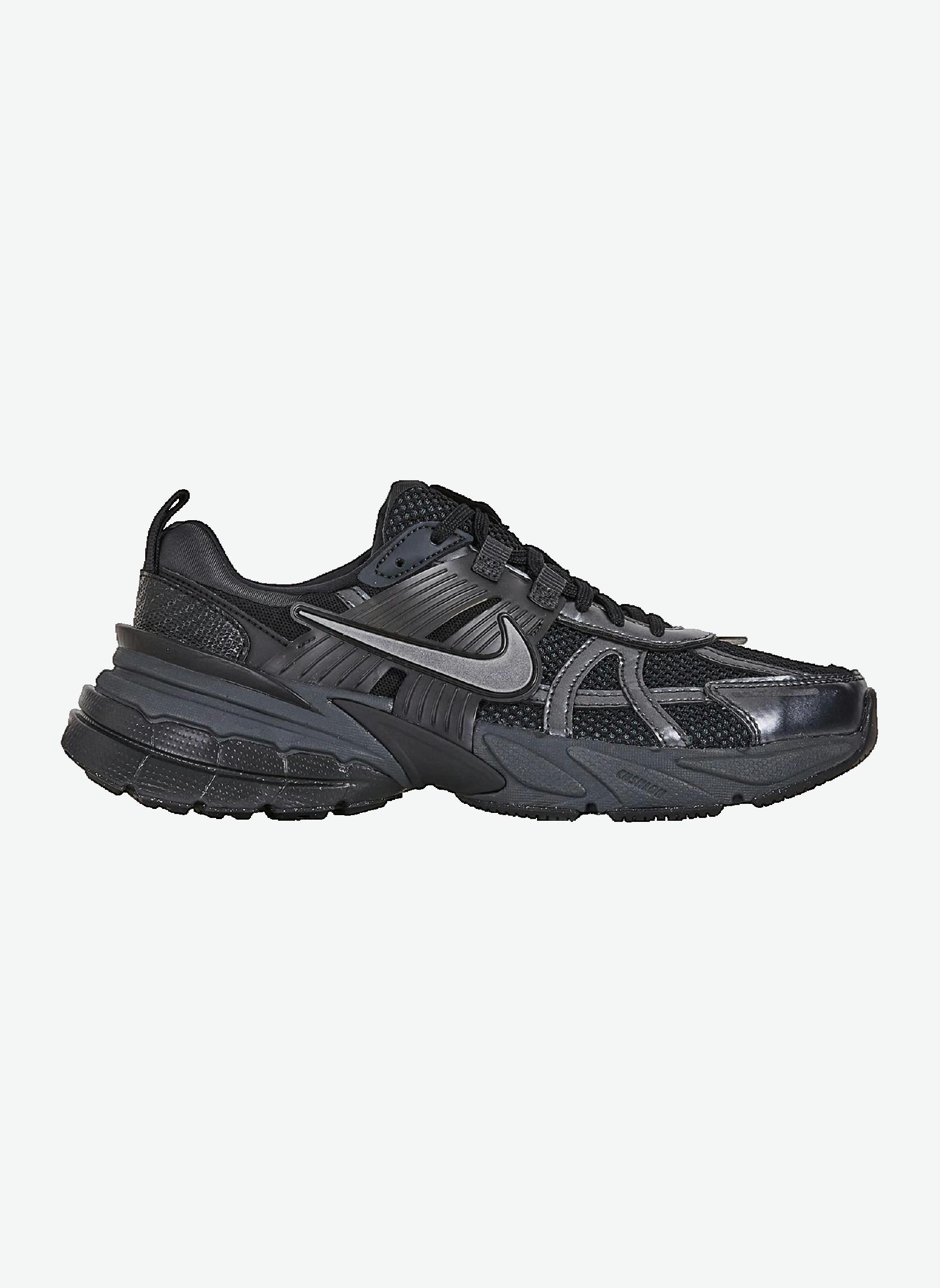 Baskets basses Wmns V2K Run femme noir Nike Baskets basses Wmns V2K Run femme noir Noir