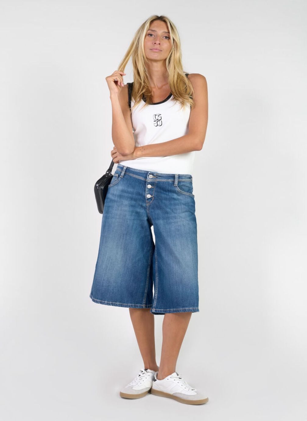 Bermudas Bermuda pantacourt en jeans LAURA Blue femme bleu Le temps des cerises Bermudas Bermuda pantacourt en jeans LAURA Blue femme bleu Bleu