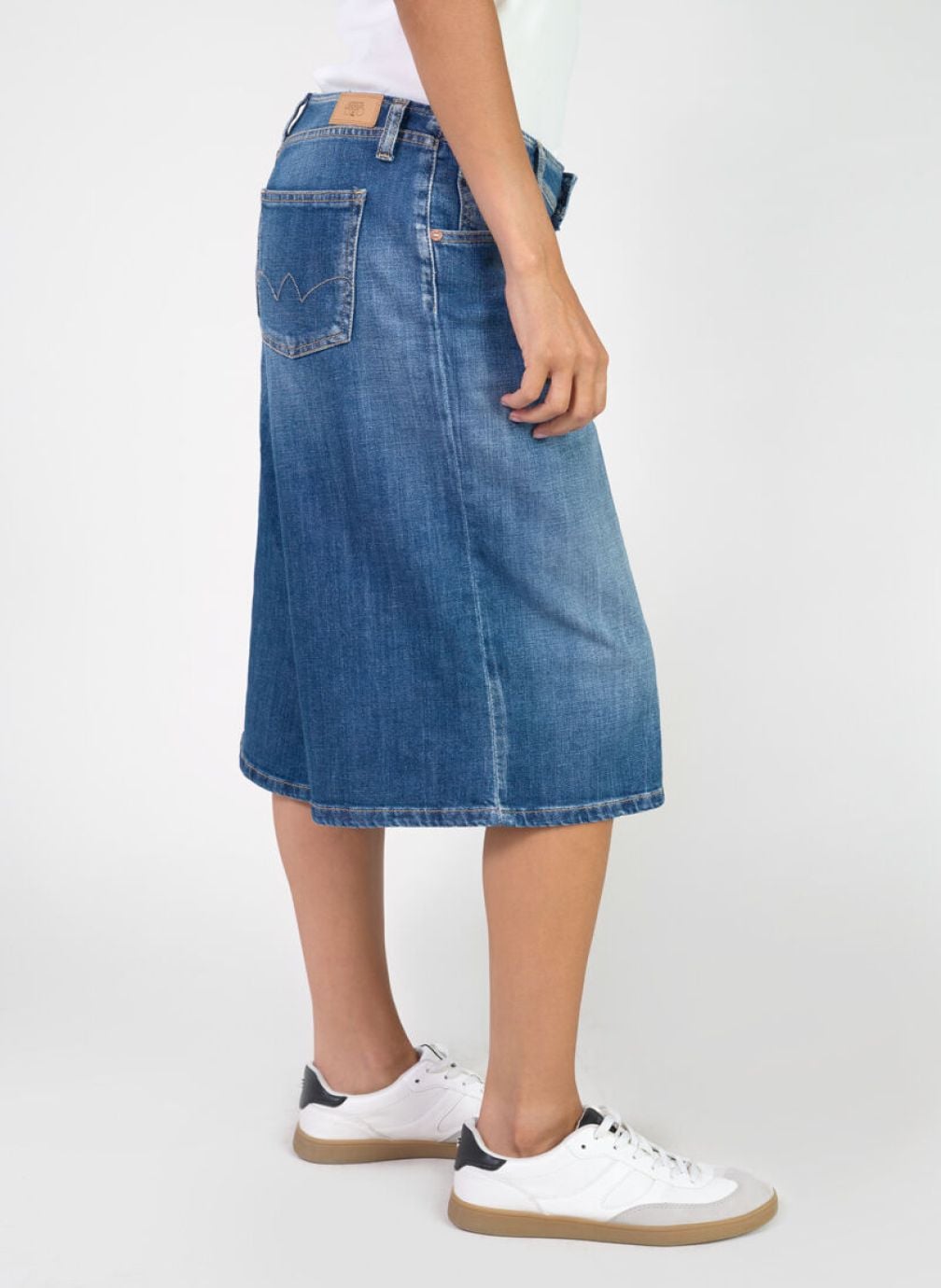 Bermudas Bermuda pantacourt en jeans LAURA Blue femme bleu Le temps des cerises Bermudas Bermuda pantacourt en jeans LAURA Blue femme bleu Bleu