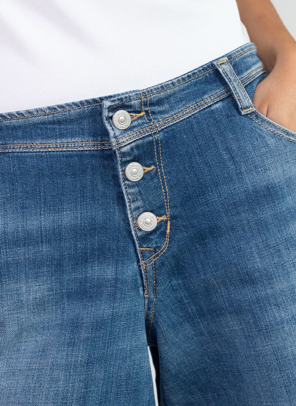 Bermudas Bermuda pantacourt en jeans LAURA Blue femme bleu Le temps des cerises Bermudas Bermuda pantacourt en jeans LAURA Blue femme bleu Bleu