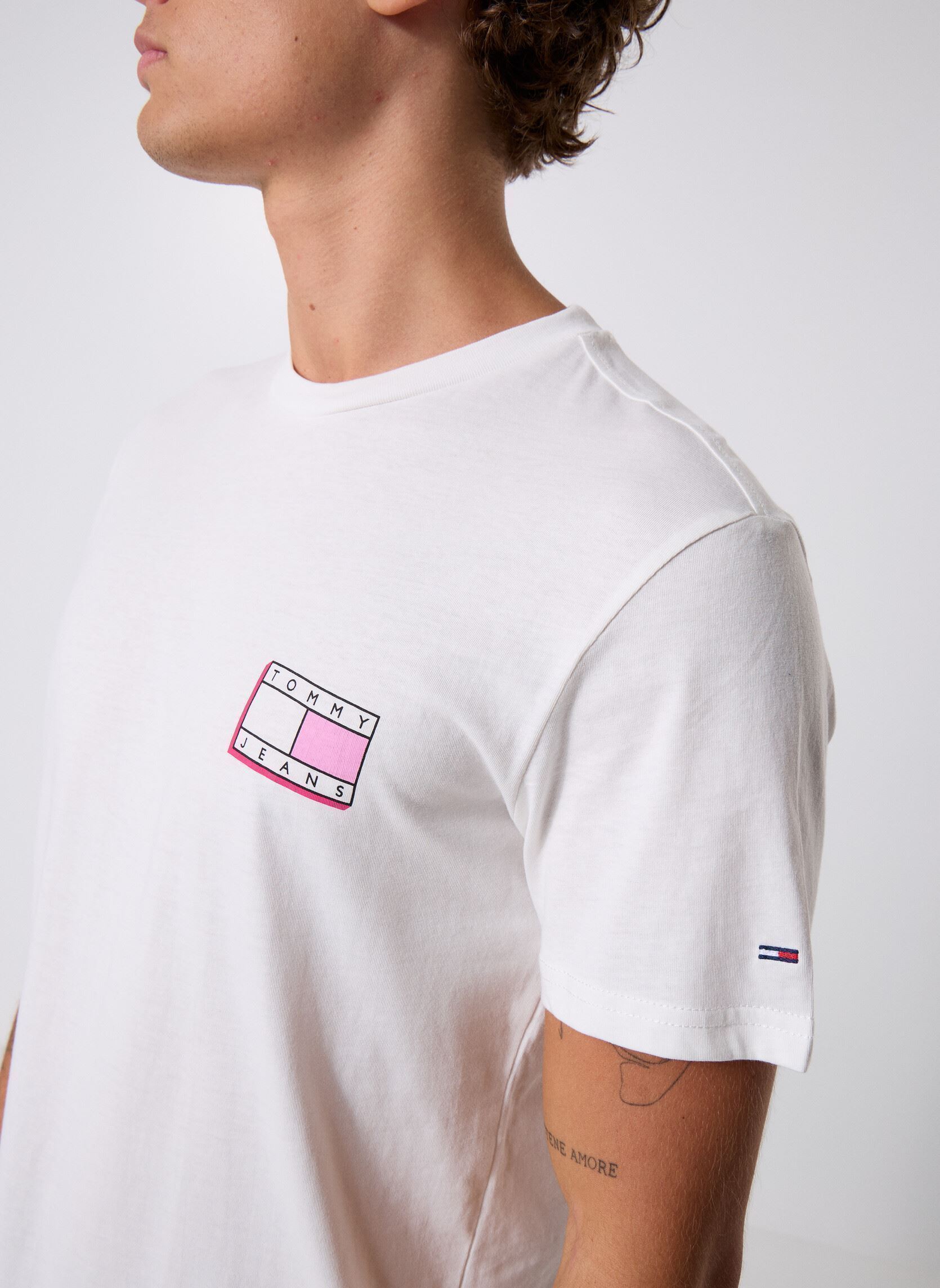 Tee-shirts manches courtes TJM SLIM POP COLOR F homme blanc Tommy Jeans Tee-shirts manches courtes TJM SLIM POP COLOR F homme blanc ECRU
