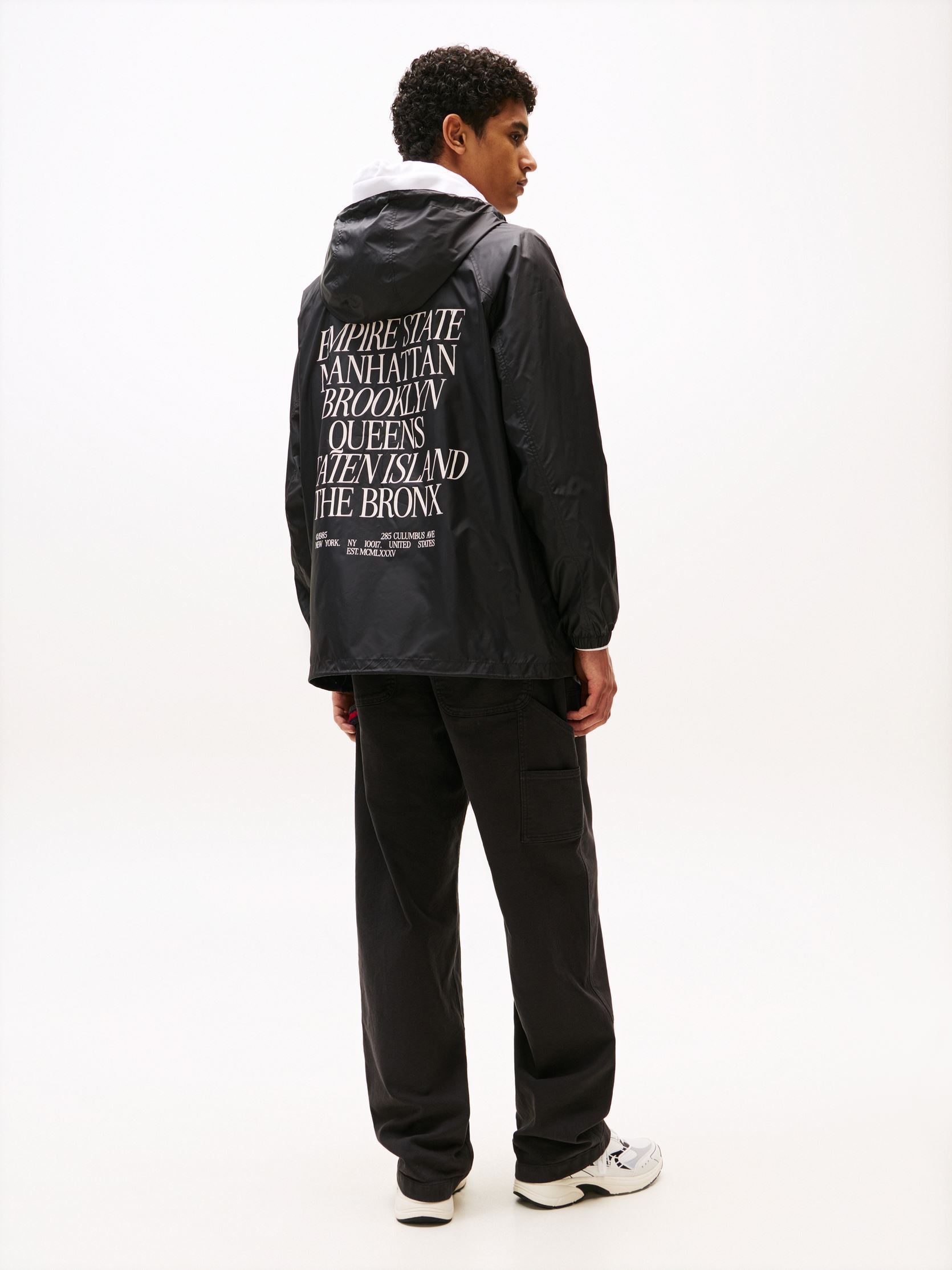 Giacche a vento TJM WINDBRKR BOROUGH uomo nero Tommy Jeans Giacche a vento TJM WINDBRKR BOROUGH uomo nero BLACK