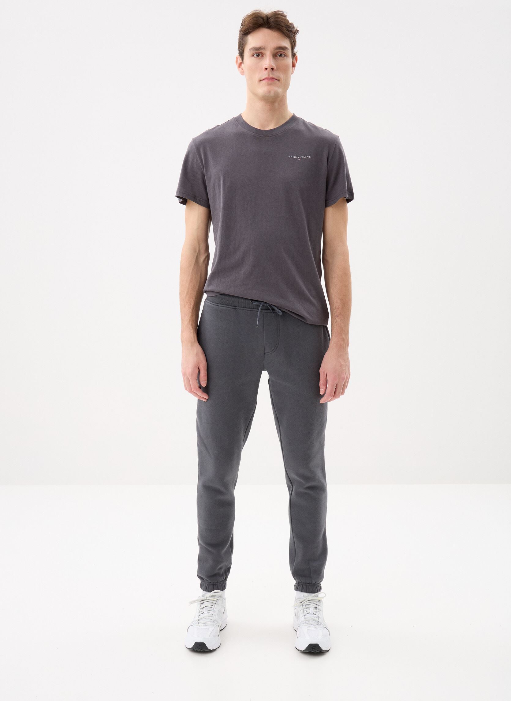 T-shirts met korte mouwen TJM SLIM LINEAR CHES heren grijs Tommy Jeans T-shirts met korte mouwen TJM SLIM LINEAR CHES heren grijs WASHED BLACK