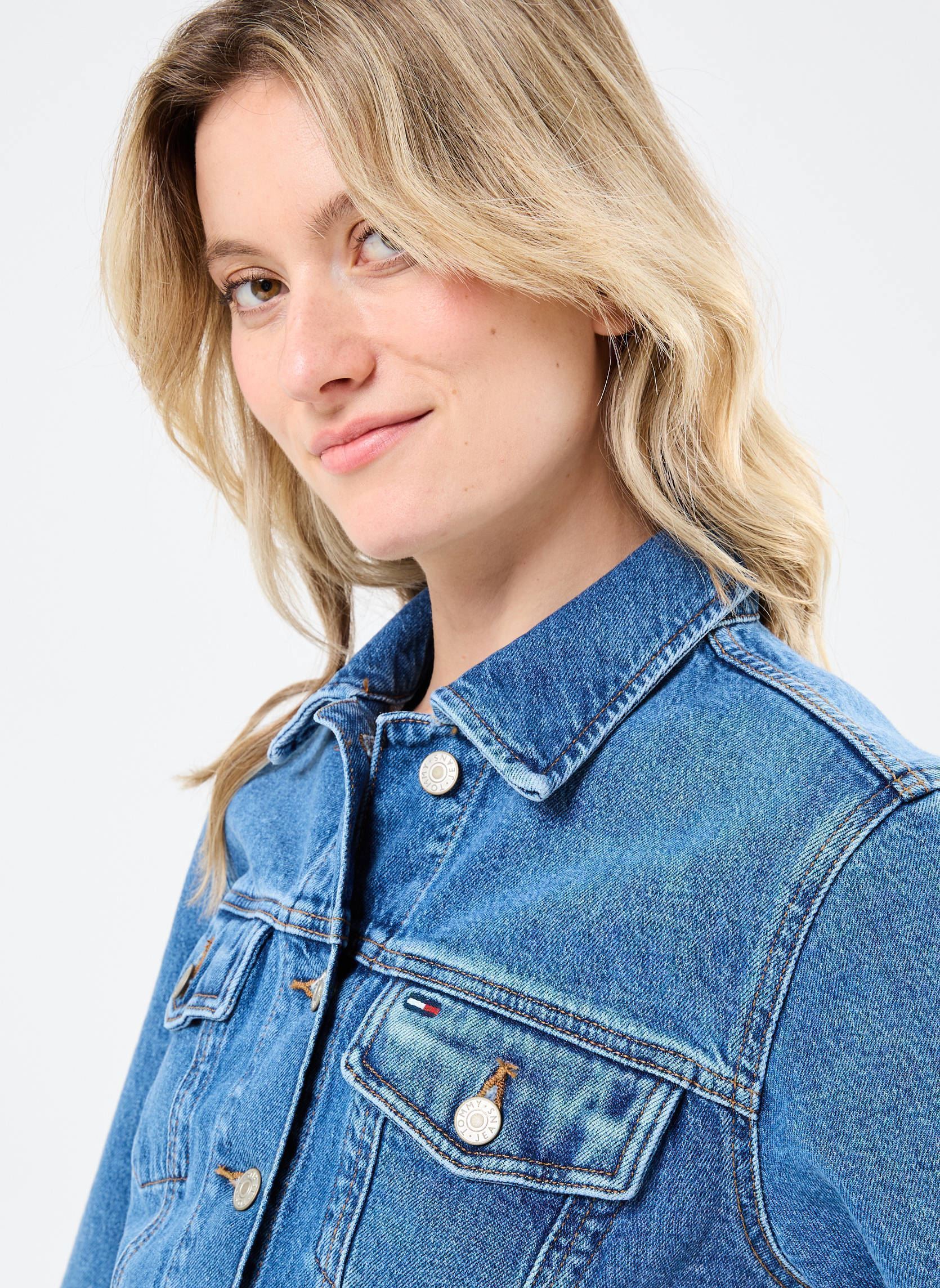 Jeansjacken CLASSIC TRUCKER JACK damen blau Tommy Jeans Jeansjacken CLASSIC TRUCKER JACK damen blau DENIM MEDIUM