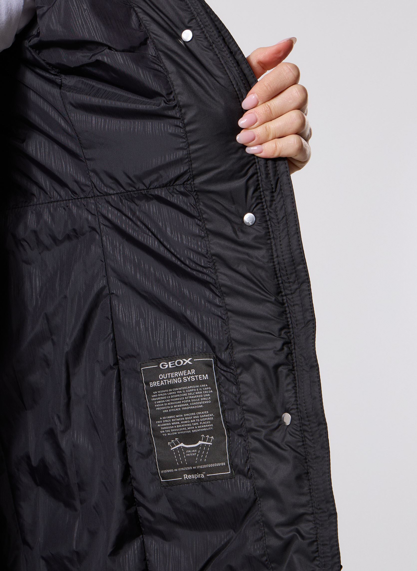 Mantels W CATRIA LONG JACKET dames zwart Geox Mantels W CATRIA LONG JACKET dames zwart NOIR