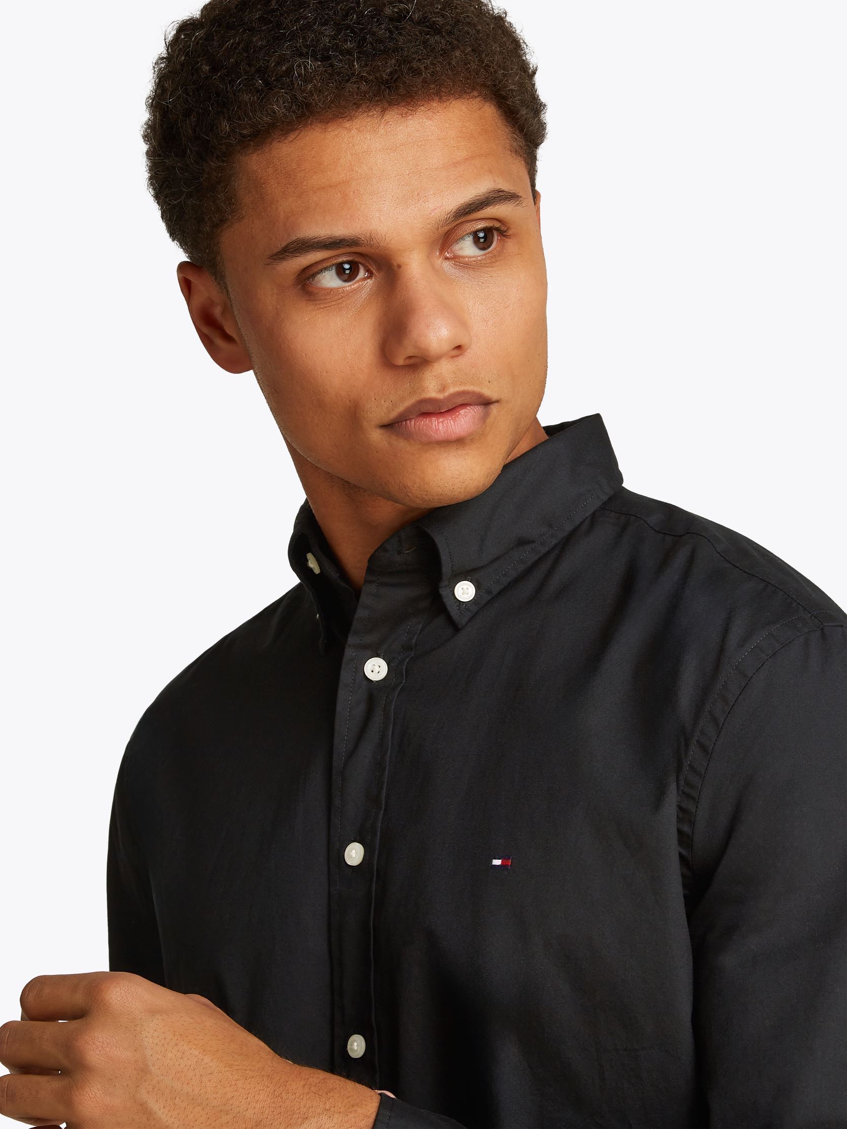 Hemden Core Flex Poplin Sol heren zwart Tommy Hilfiger Hemden Core Flex Poplin Sol heren zwart BLACK