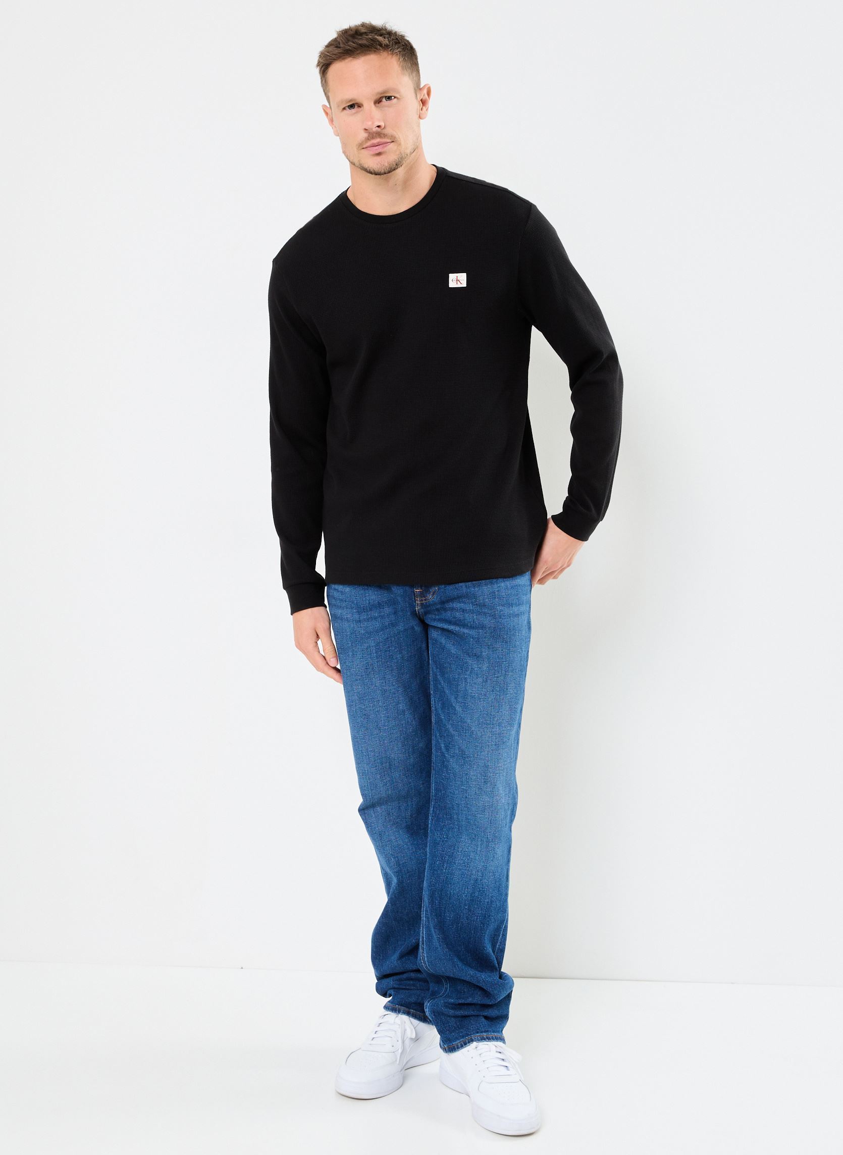 Tee-shirts manches longues Ls Waffle Badge Crew LV040EM217 homme noir Calvin Klein Jeans Tee-shirts manches longues Ls Waffle Badge Crew LV040EM217 homme noir Black