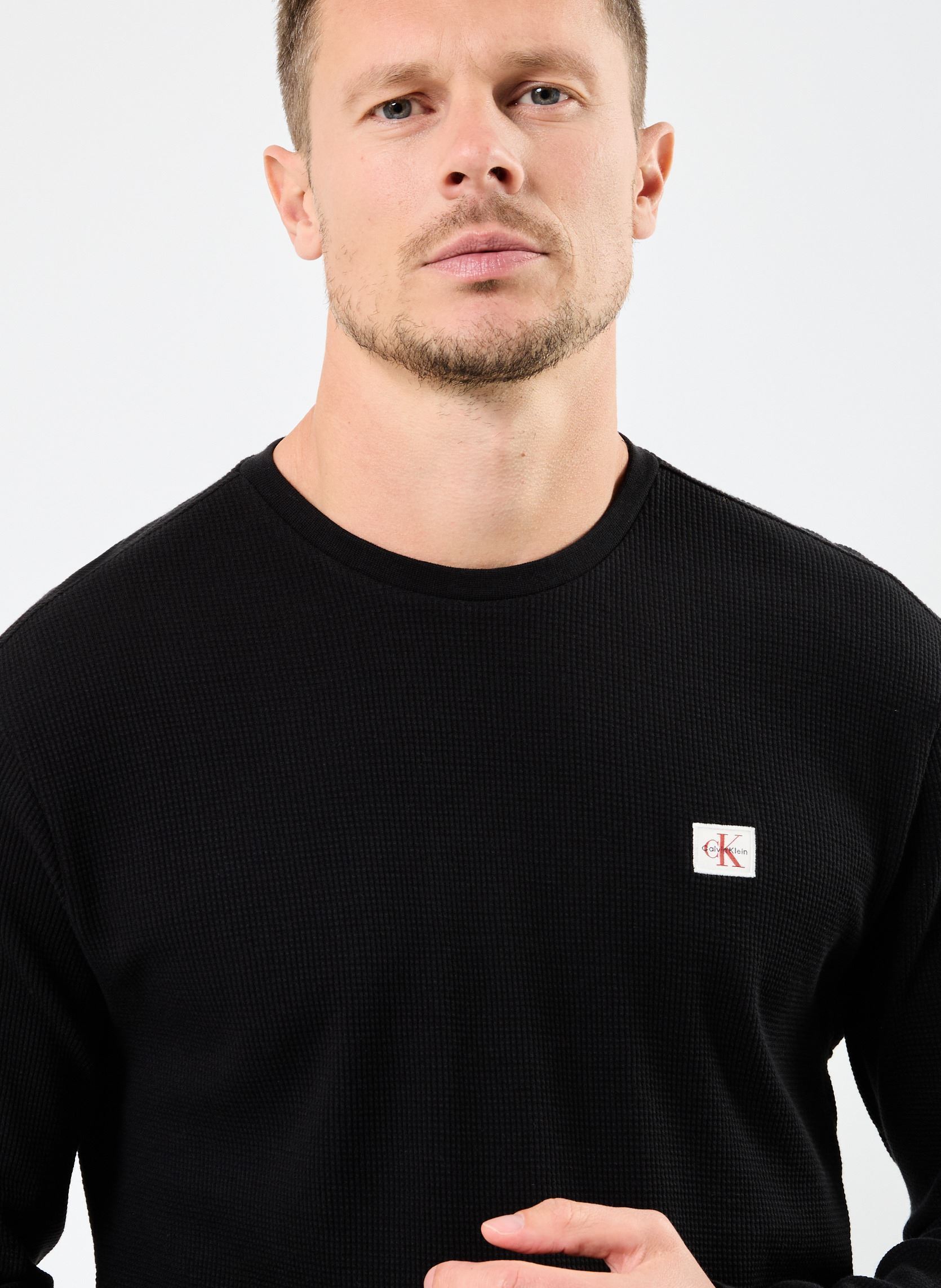 Tee-shirts manches longues Ls Waffle Badge Crew LV040EM217 homme noir Calvin Klein Jeans Tee-shirts manches longues Ls Waffle Badge Crew LV040EM217 homme noir Black