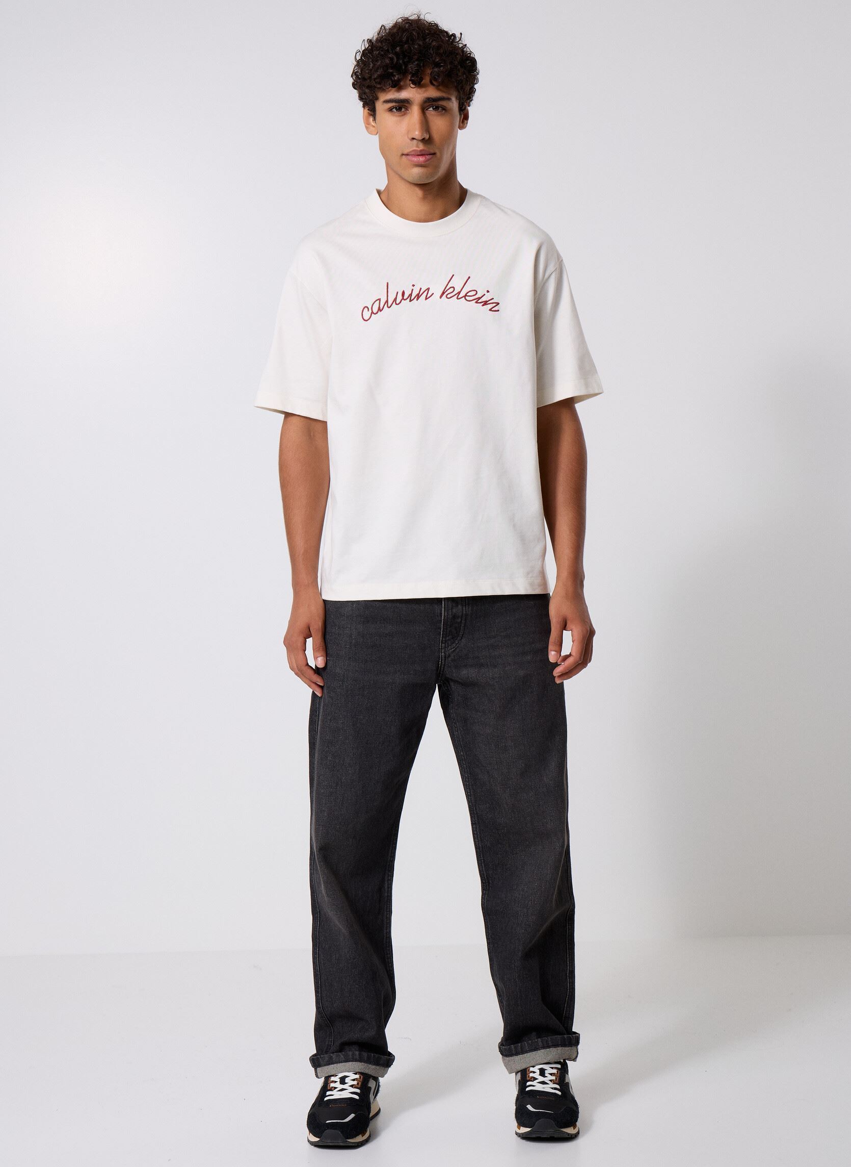 Tee-shirts manches courtes Ss Cntr Chn Sttch 16 LV04RC225G homme blanc Calvin Klein Jeans Tee-shirts manches courtes Ss Cntr Chn Sttch 16 LV04RC225G homme blanc TOFU