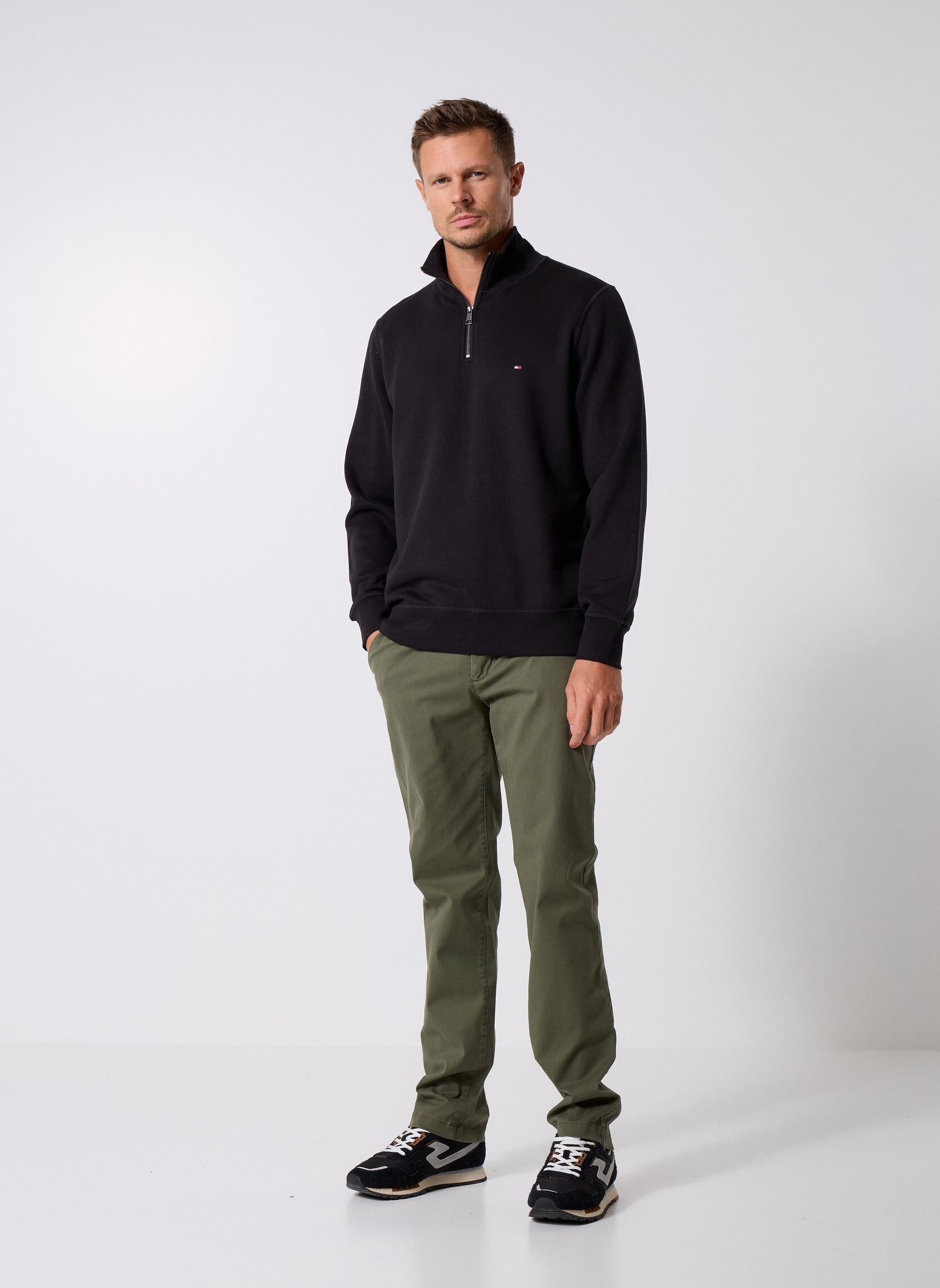 Pantalons chino Chino Denton 1985 MW0MW25964RBN homme vert Tommy Hilfiger Pantalons chino Chino Denton 1985 MW0MW25964RBN homme vert ARMY GREEN