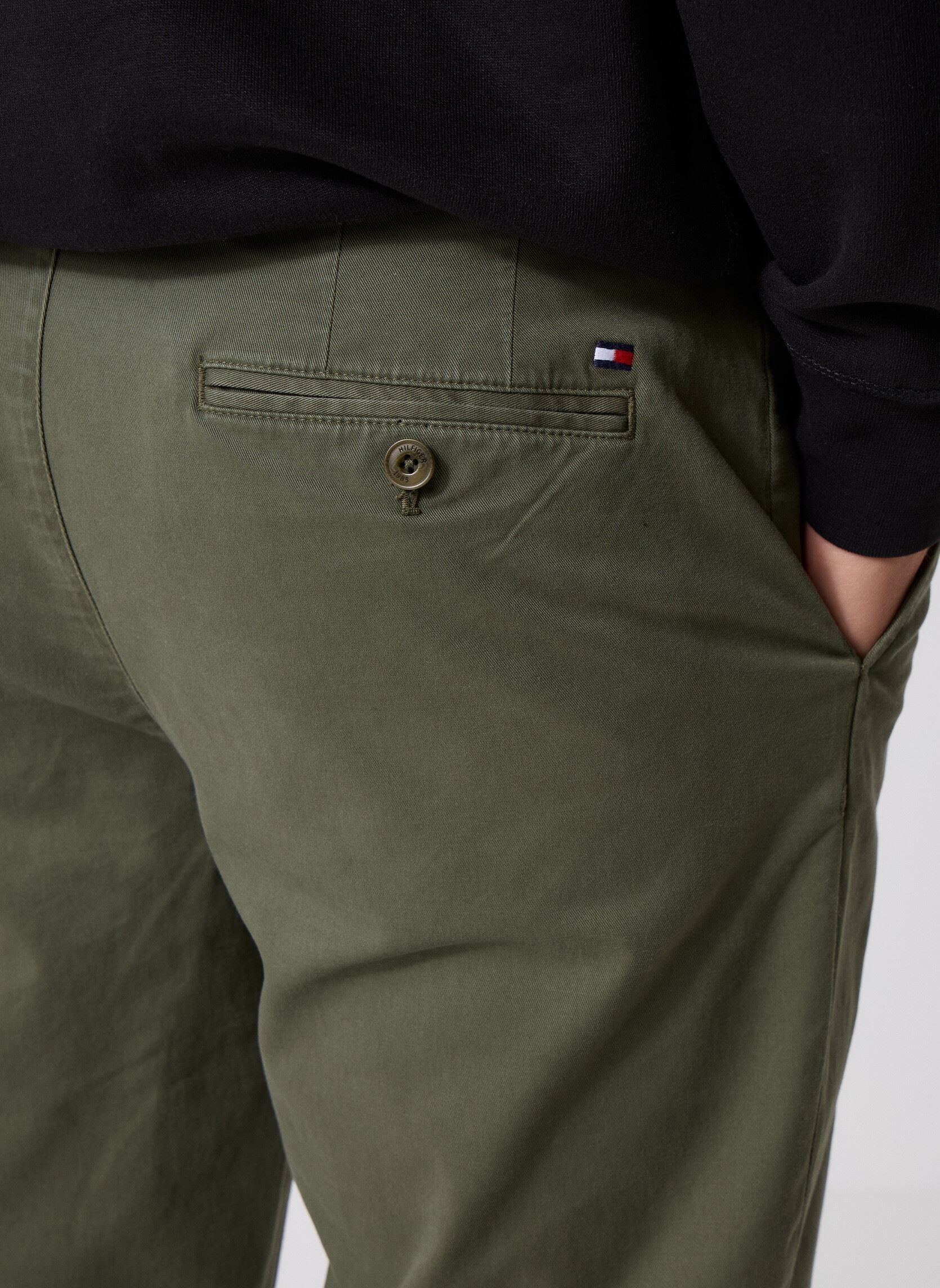 Pantalons chino Chino Denton 1985 MW0MW25964RBN homme vert Tommy Hilfiger Pantalons chino Chino Denton 1985 MW0MW25964RBN homme vert ARMY GREEN