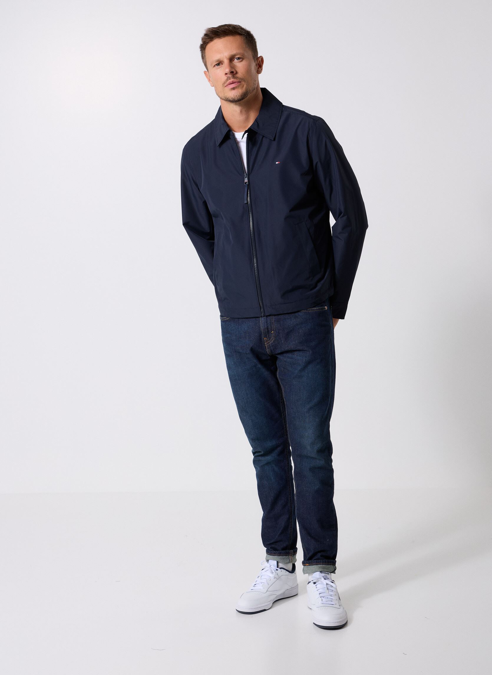 Vestes Packable Ivy Jacket MW0MW40582DW5 homme bleu Tommy Hilfiger Vestes Packable Ivy Jacket MW0MW40582DW5 homme bleu DESERT SKY