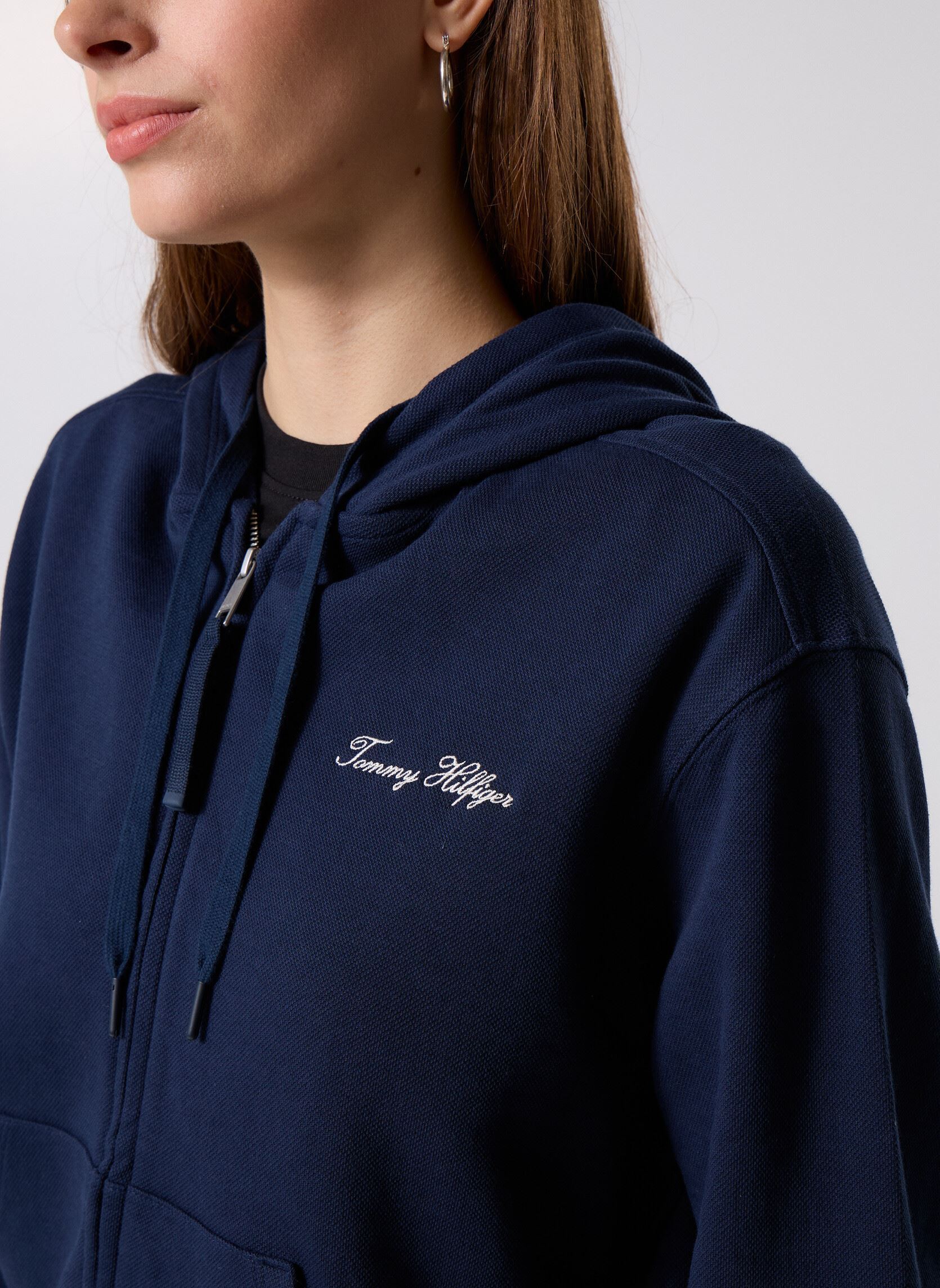Sweats zippés Script Reg Pique Zip WW0WW45742C1G femme bleu Tommy Hilfiger Sweats zippés Script Reg Pique Zip WW0WW45742C1G femme bleu DARK NIGHT NAVY
