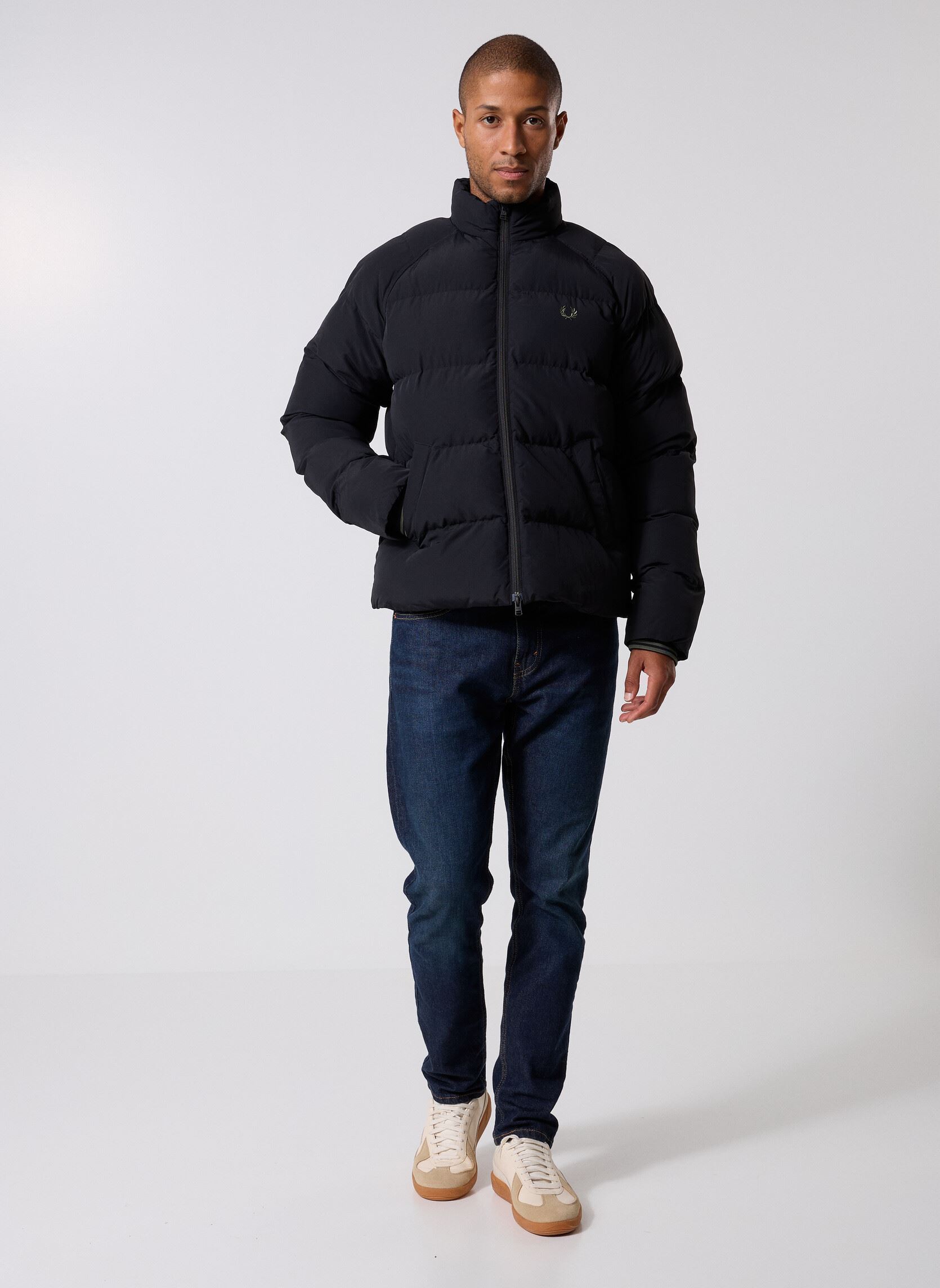 Daunenjacken Raglan Sleeve Padded Jacket herren schwarz Fred Perry Daunenjacken Raglan Sleeve Padded Jacket herren schwarz Black