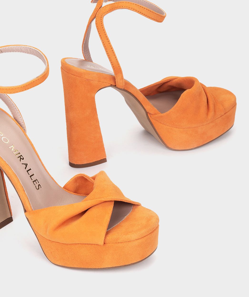 Sandales SABUGO SANDALES À TALONS HAUTS EN DAIM ORANGE femme orange Pedro Miralles Sandales SABUGO SANDALES À TALONS HAUTS EN DAIM ORANGE femme orange Orange