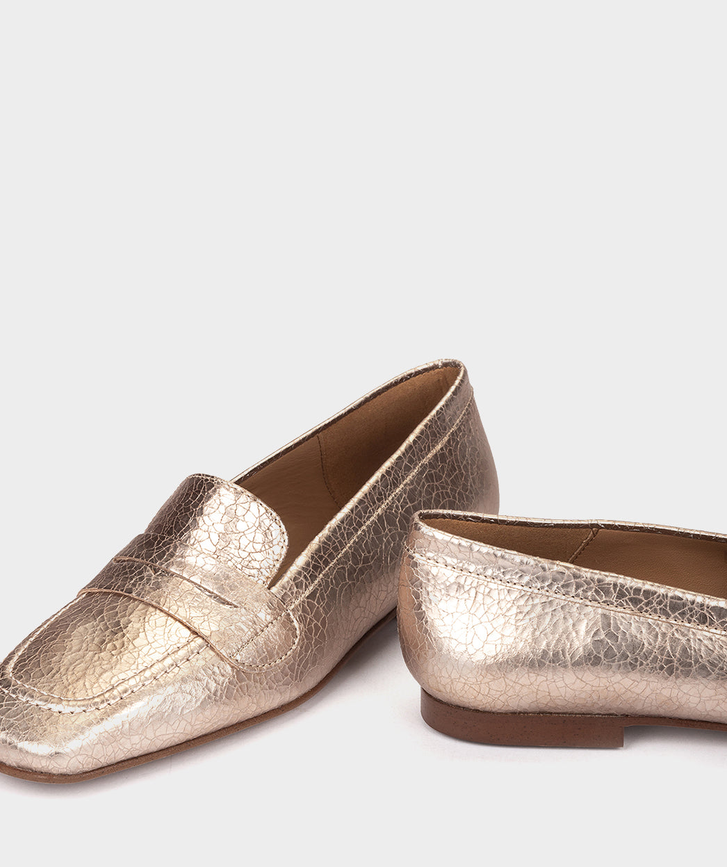 Mocassins TERQUE MOCASSINS EN CUIR MÉTALLISÉ CRAQUELÉ COULEUR OU ROSE femme or et bronze Pedro Miralles Mocassins TERQUE MOCASSINS EN CUIR MÉTALLISÉ CRAQUELÉ COULEUR OU ROSE femme or et bronze Or