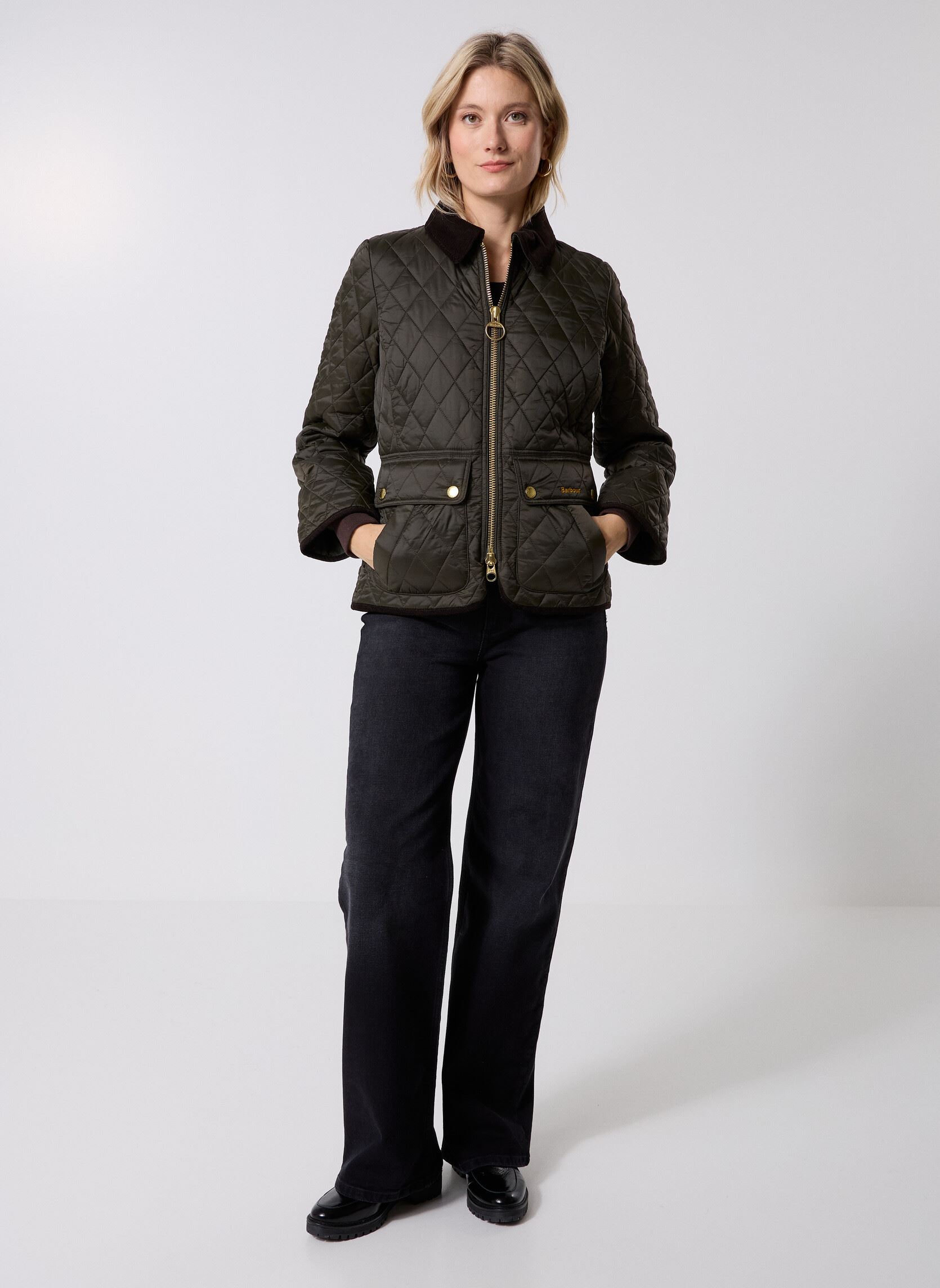 Gewatteerde jassen Fitted Beadnell Quilted Jacket dames groen Barbour Gewatteerde jassen Fitted Beadnell Quilted Jacket dames groen SAGE/ANCIENT
