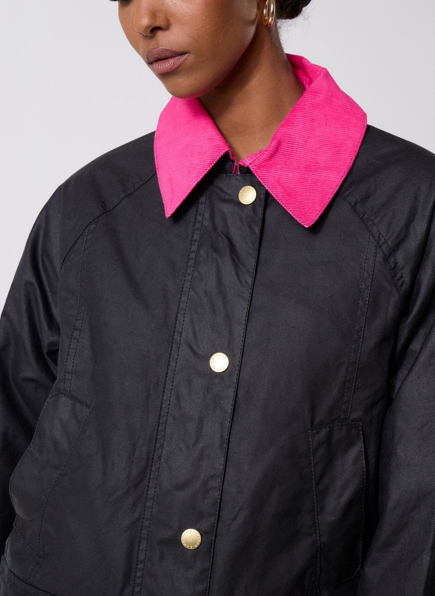 Winterjas Icons Modern Beadnell Wax Jacket dames blauw Barbour Winterjas Icons Modern Beadnell Wax Jacket dames blauw NAVY/FUSCHIA/CLASSIC