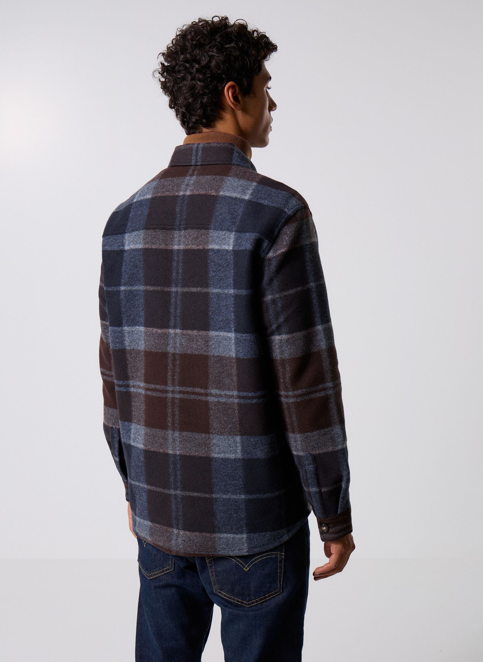 Vestes Chapter Tailored Check Overshirt homme multicolore Barbour Vestes Chapter Tailored Check Overshirt homme multicolore MIDNIGHT OAK TARTAN