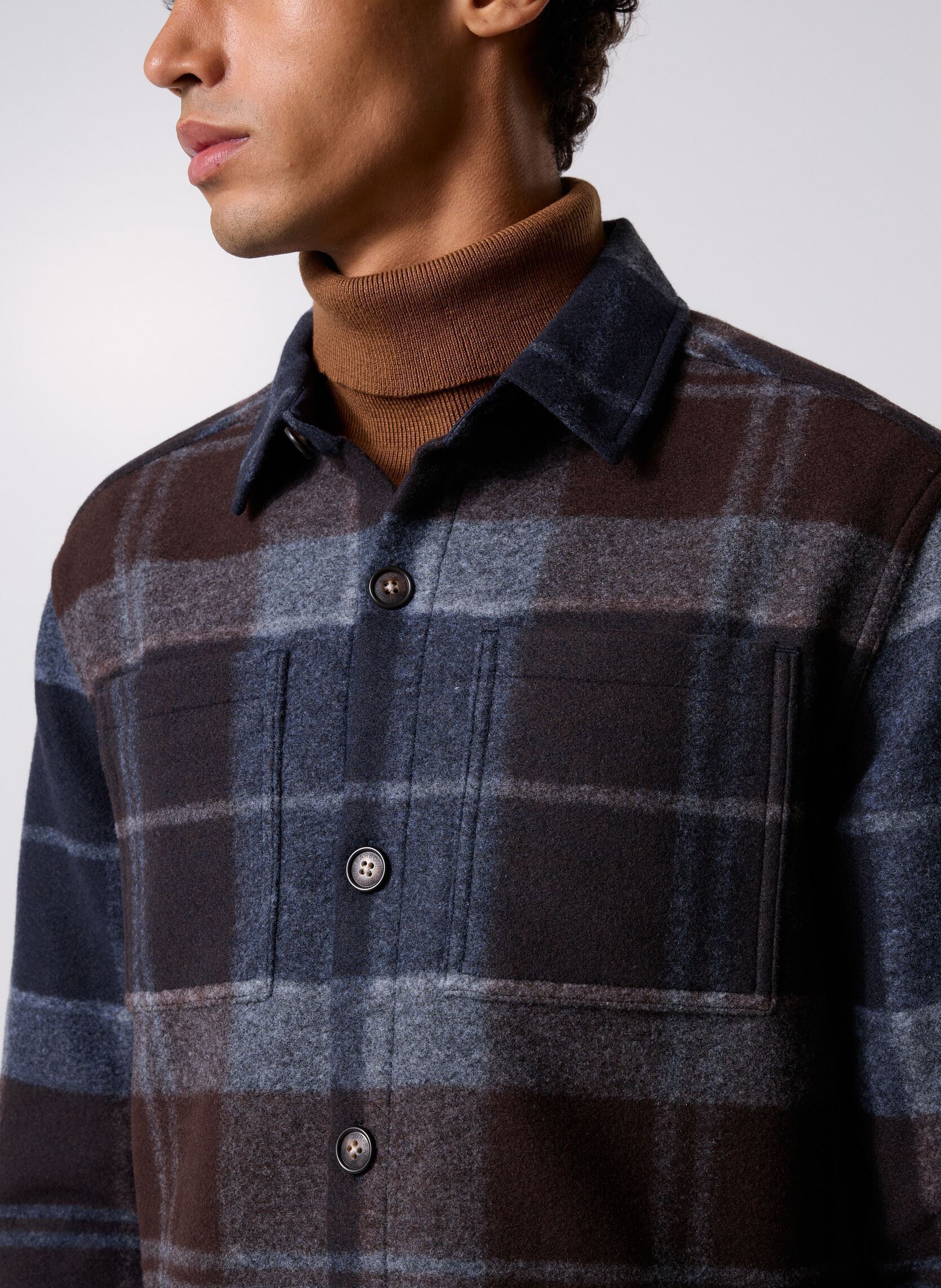 Vestes Chapter Tailored Check Overshirt homme multicolore Barbour Vestes Chapter Tailored Check Overshirt homme multicolore MIDNIGHT OAK TARTAN