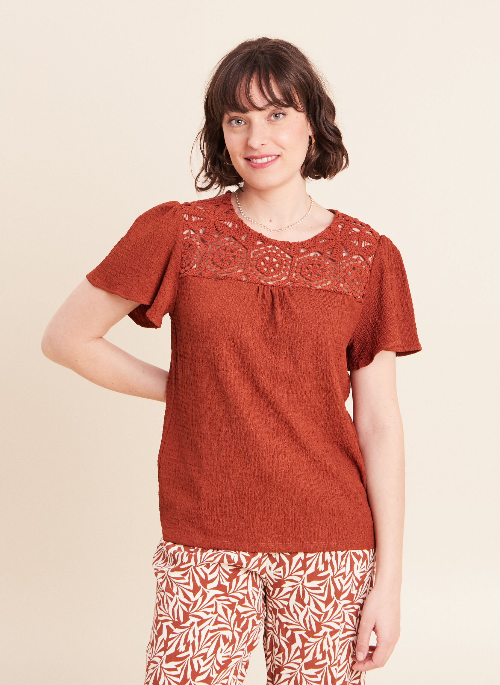 Tee-shirts TICROWAF femme marron Bréal Tee-shirts TICROWAF femme marron Marron foncé