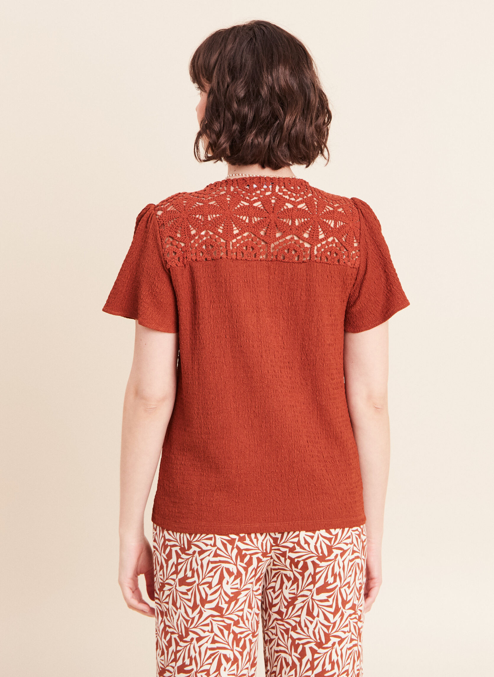 Tee-shirts TICROWAF femme marron Bréal Tee-shirts TICROWAF femme marron Marron foncé