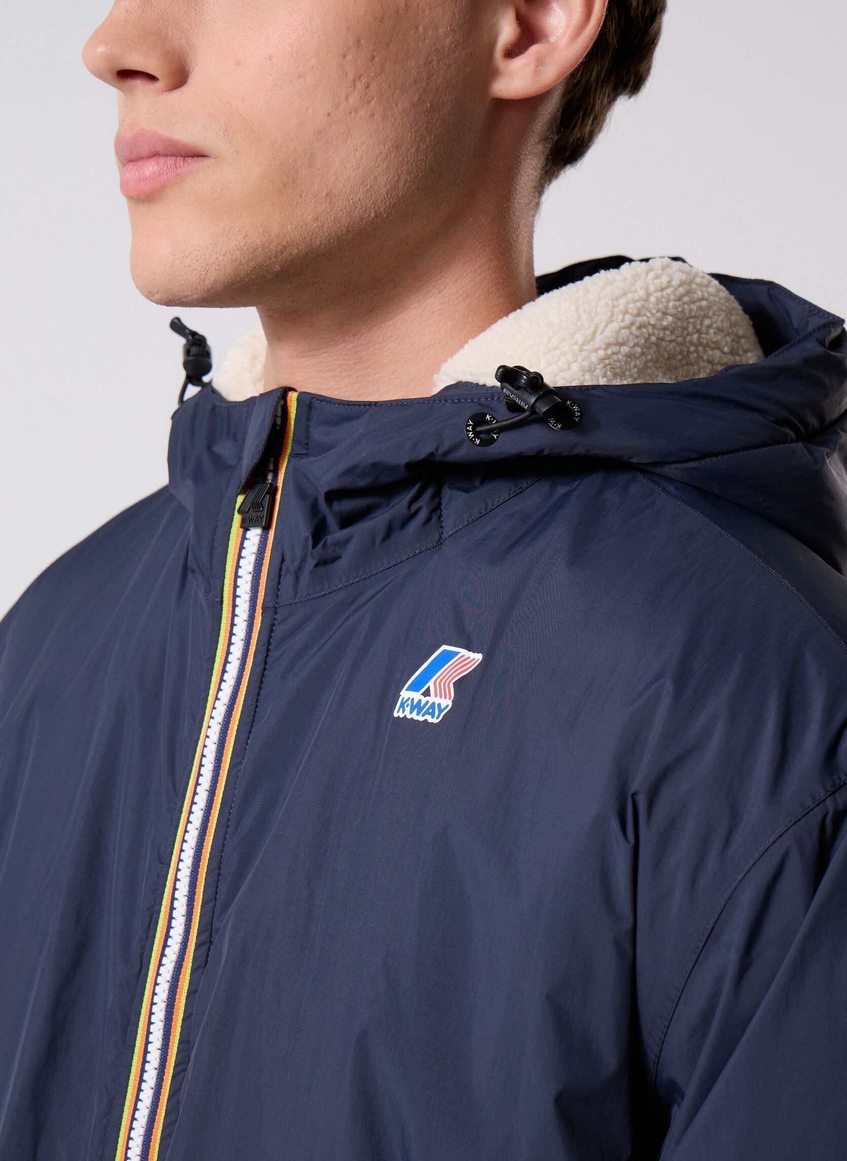 Vestes imperméables LE VRAI 4.0 EIFFEL EAST ORSETTO - Unisex homme bleu K-Way Vestes imperméables LE VRAI 4.0 EIFFEL EAST ORSETTO - Unisex homme bleu BLUE DEPTH