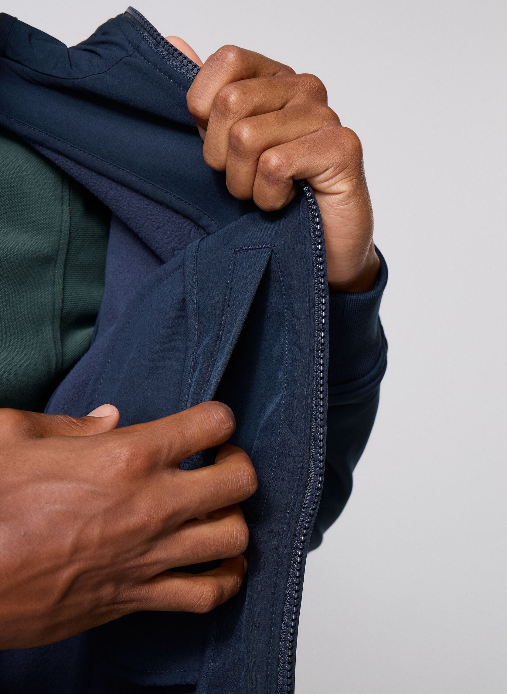 Vestes de survêtement Fleece Back Softshell homme bleu Lyle & Scott Vestes de survêtement Fleece Back Softshell homme bleu DARK NAVY