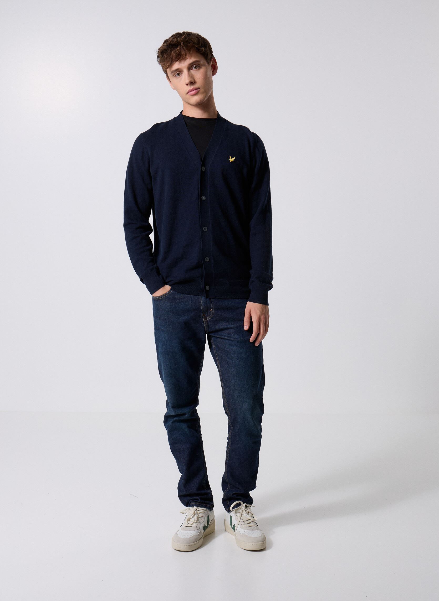Strickjacken und Westen Cotton Merino V Neck Cardigan herren blau Lyle & Scott Strickjacken und Westen Cotton Merino V Neck Cardigan herren blau DARK NAVY