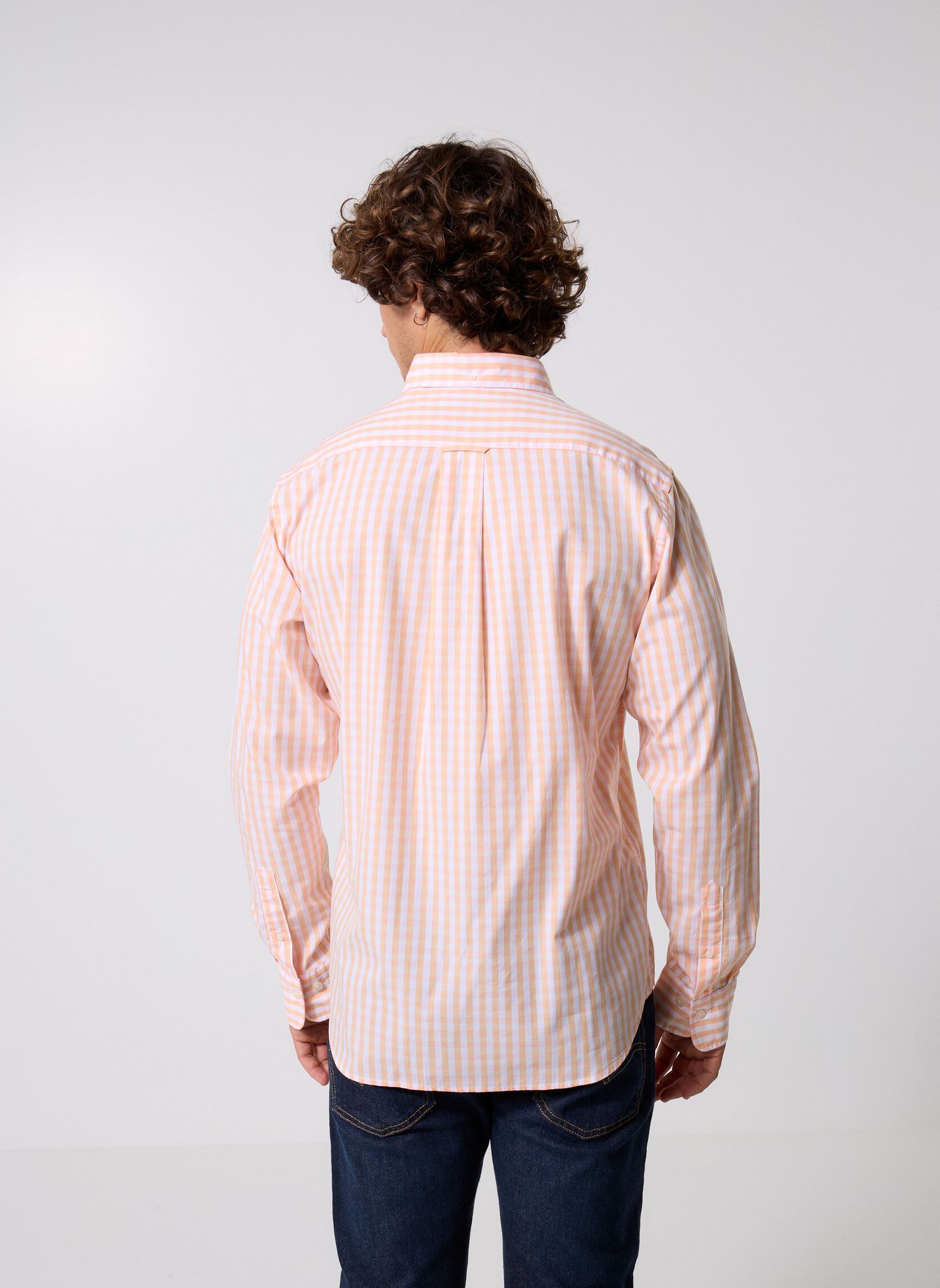 Hemden Reg Classic Poplin Gingham Shirt heren oranje GANT Hemden Reg Classic Poplin Gingham Shirt heren oranje PEACHY ORANGE